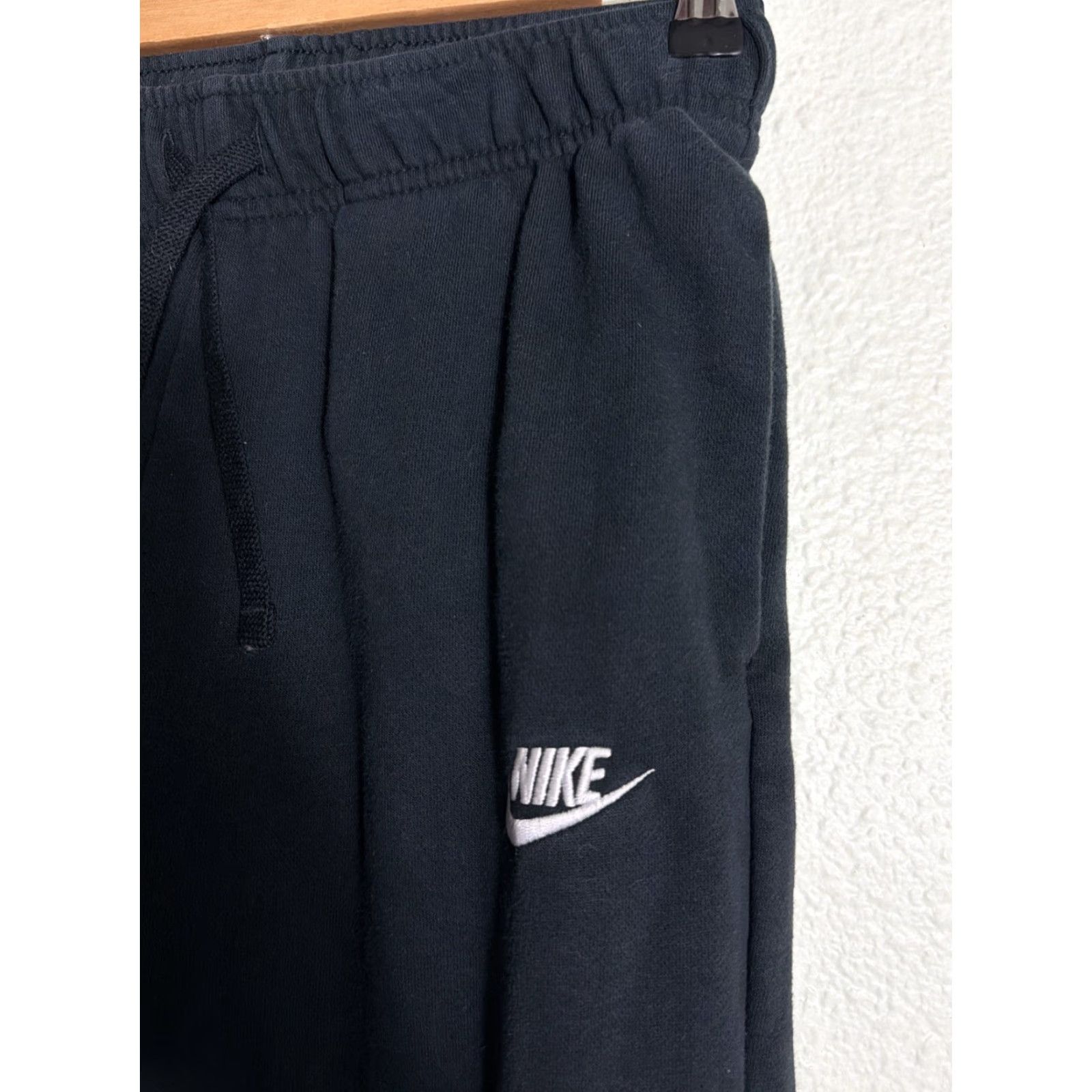 Nike Nike Sportswear Sweatpants Women XS Black Jogger Size 26" / US 2 / IT 38 - 5 Thumbnail