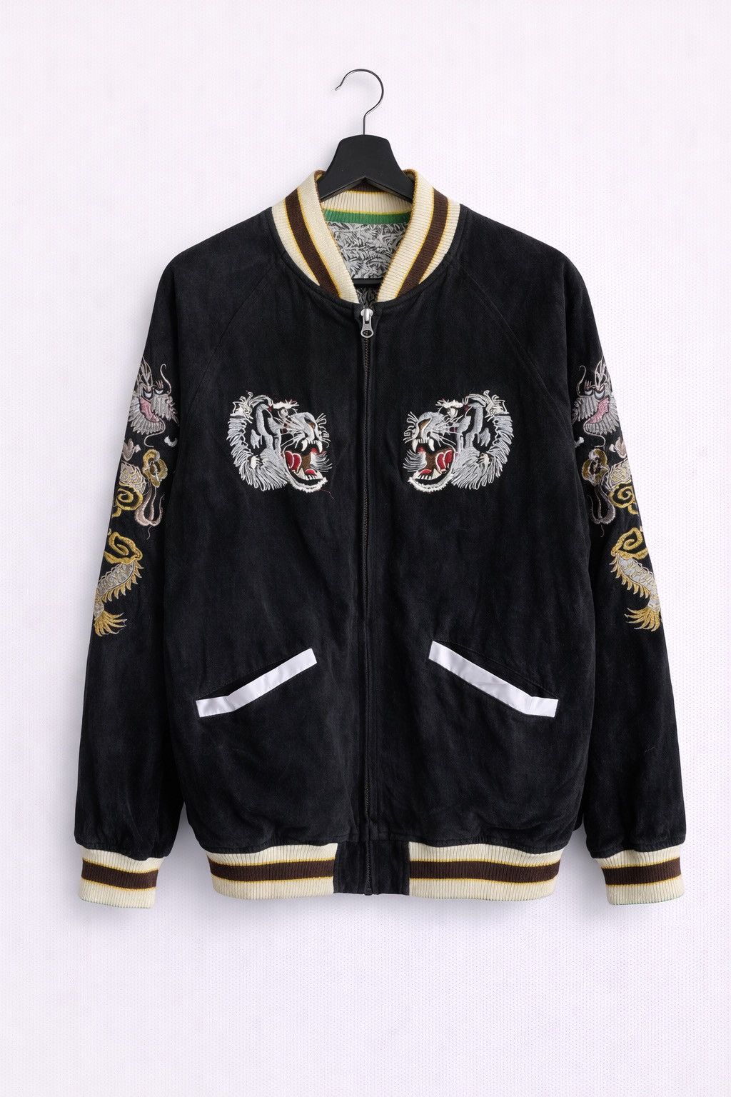Japanese Brand Vintage Tiger Embroidered Sukajan Souvenir Jacket – Black Size US M / EU 48-50 / 2 - 1 Thumbnail