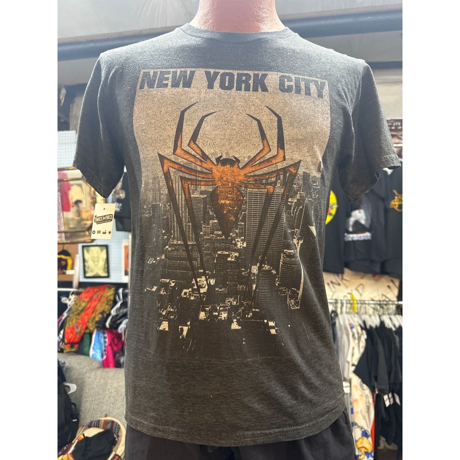 Marvel Comics Spider-Man Logo Over NYC Size US S / EU 44-46 / 1 - 1 Thumbnail