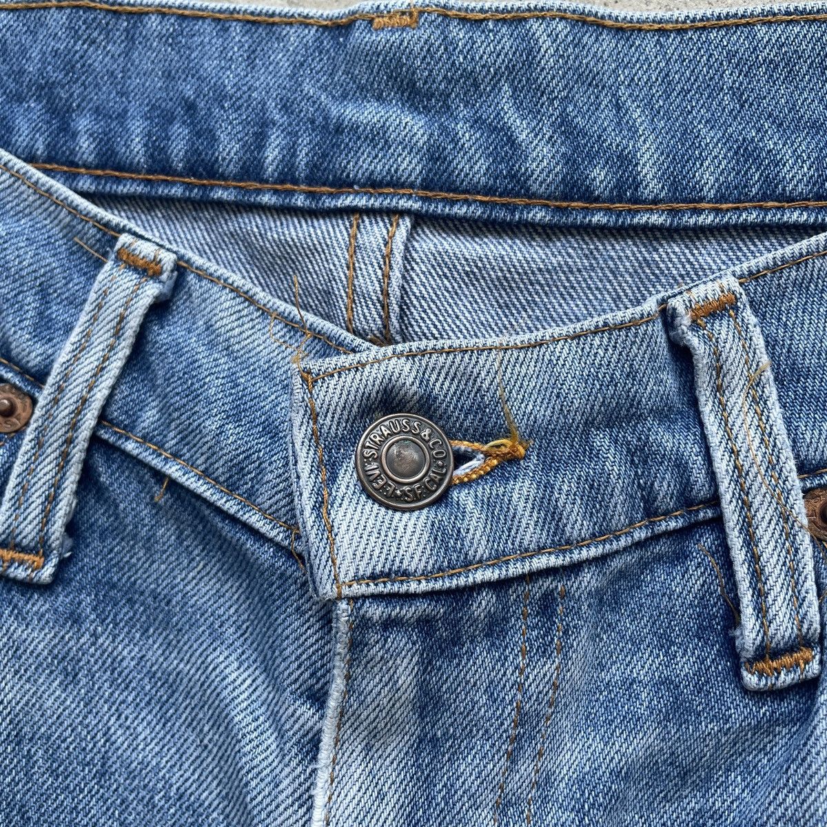 Levi's Vintage Clothing Vintage Levi’s 505 Faded Jeans Wash Denim Pants W32 Size US 32 / EU 48 - 6 Thumbnail