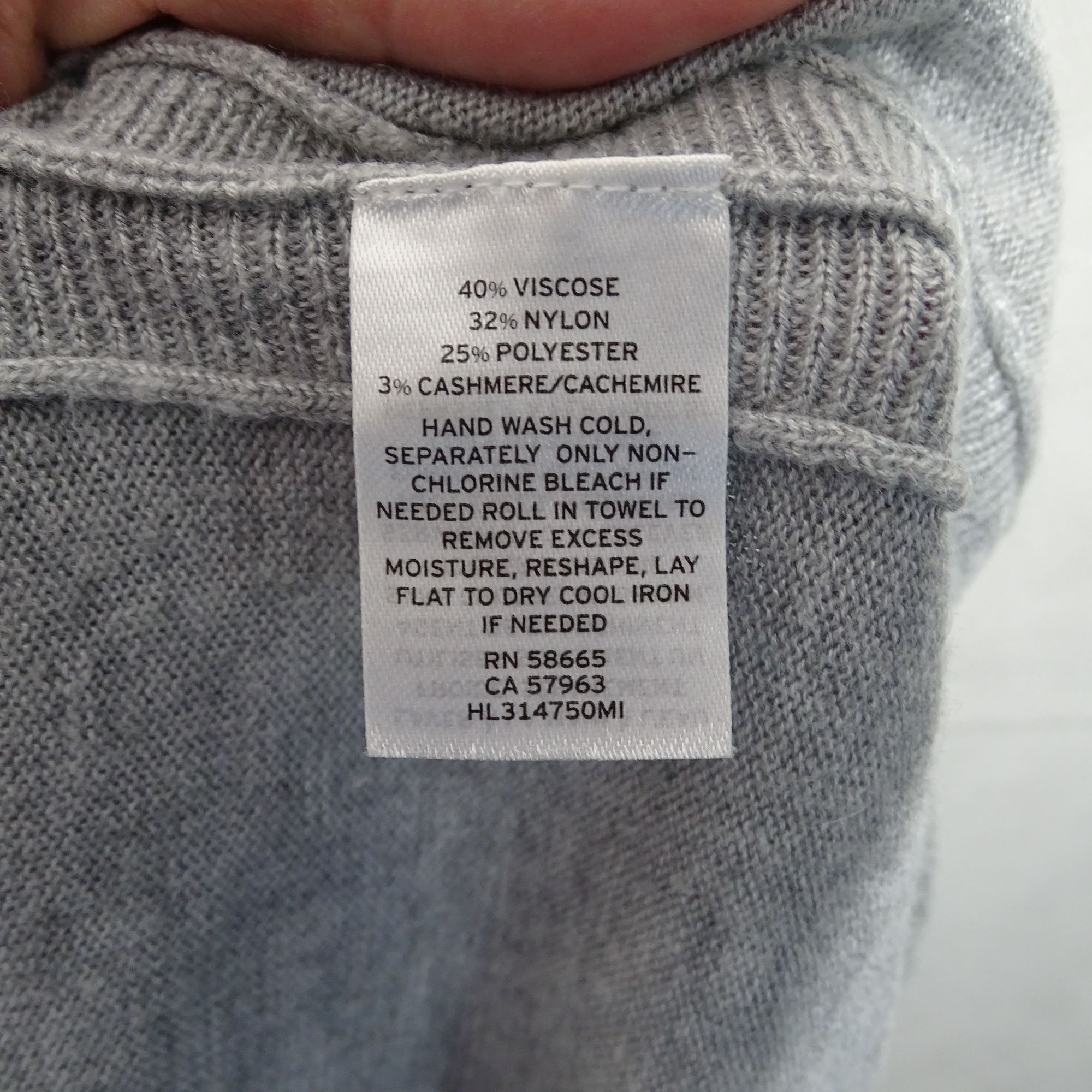 Other Trouve Grey VNeck Pullover Knit Sweater Women Size XS Size XS / US 0-2 / IT 36-38 - 6 Thumbnail