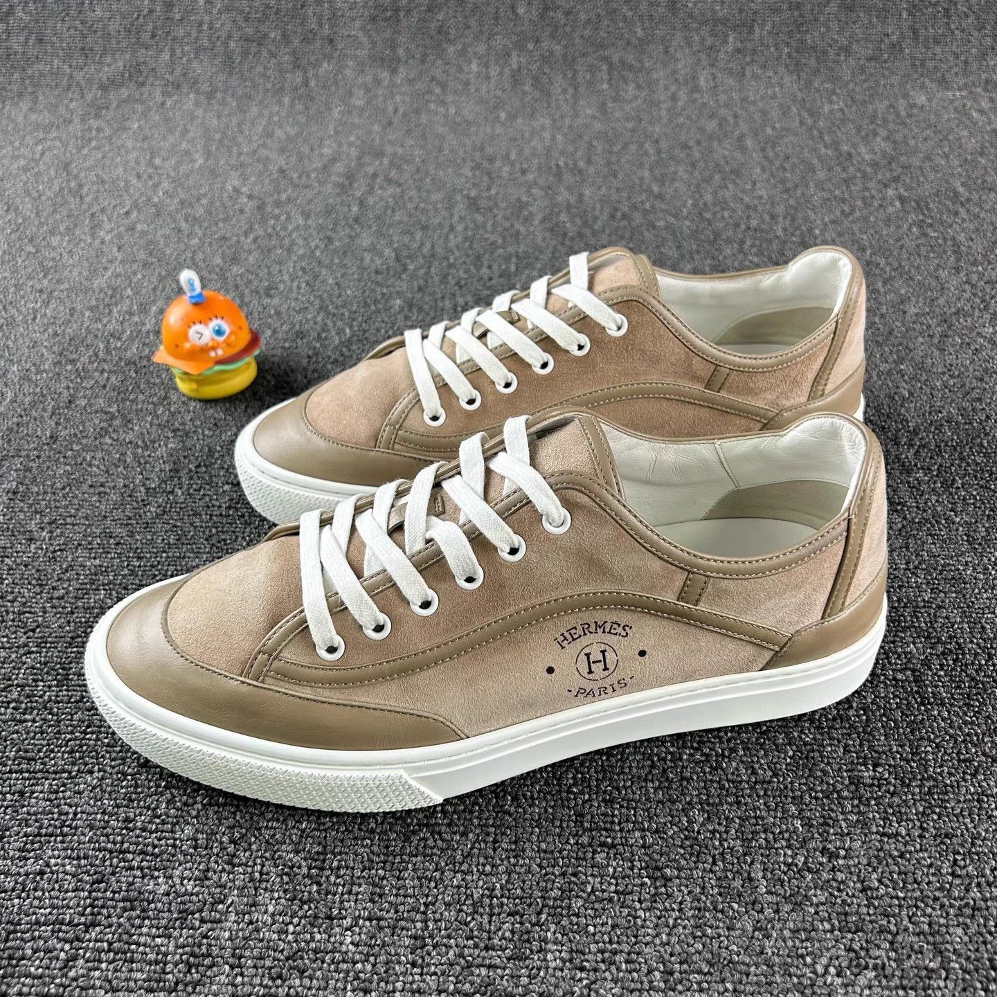 Hermes Hermes Gray Logo Sneakers 43 Size US 10 / EU 43 - 1 Thumbnail