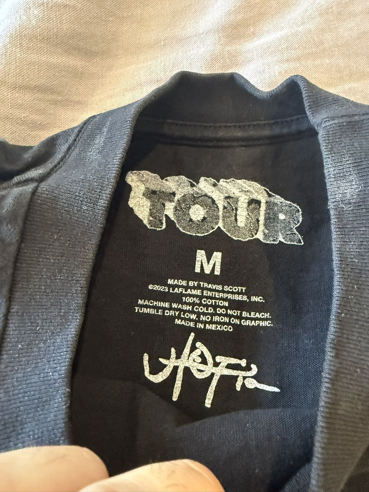 Travis Scott Travis scott Utopia tour tee Size US M / EU 48-50 / 2 - 4 Thumbnail