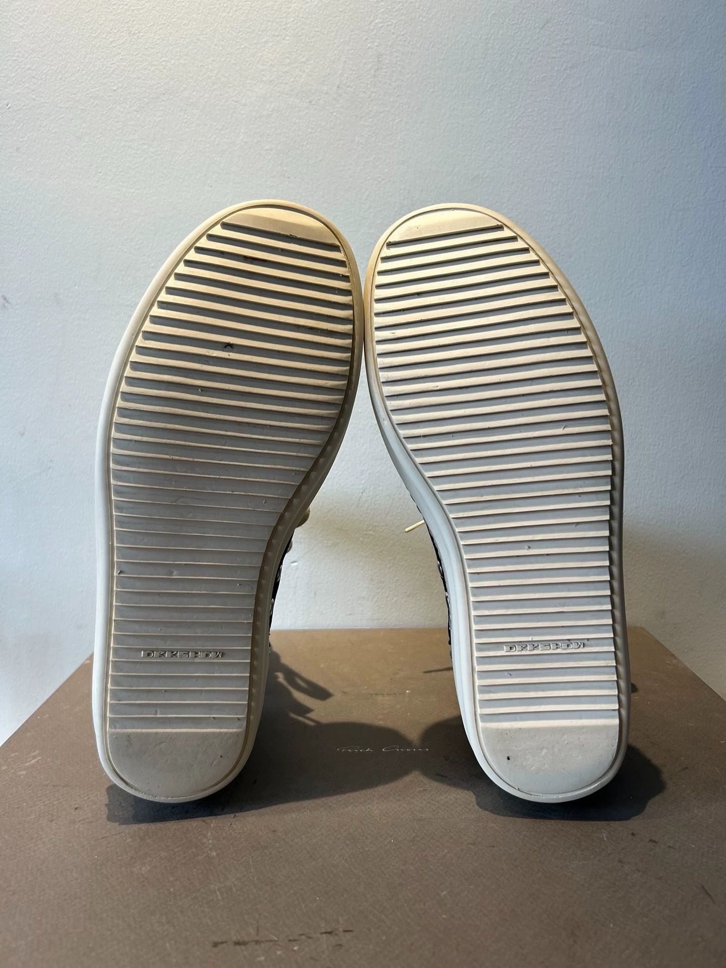 Rick Owens Rick Owens Converse sneakers with a five-pointed star strap Size US 9.5 / EU 42-43 - 5 Thumbnail