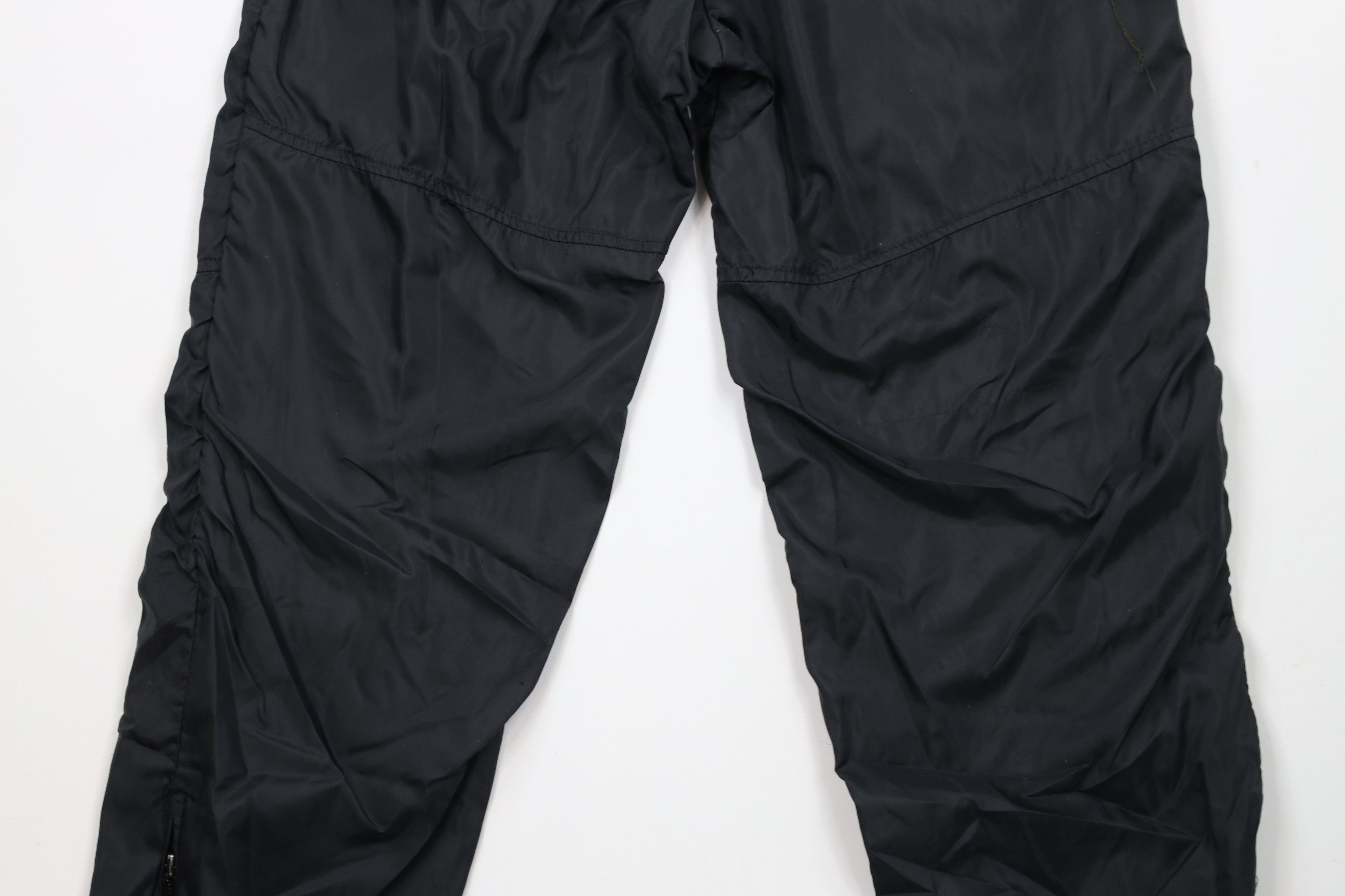 Vintage Vintage 80s 90s Streetwear Windbreaker Jogger Pants USA Size US 34 / EU 50 - 12 Thumbnail