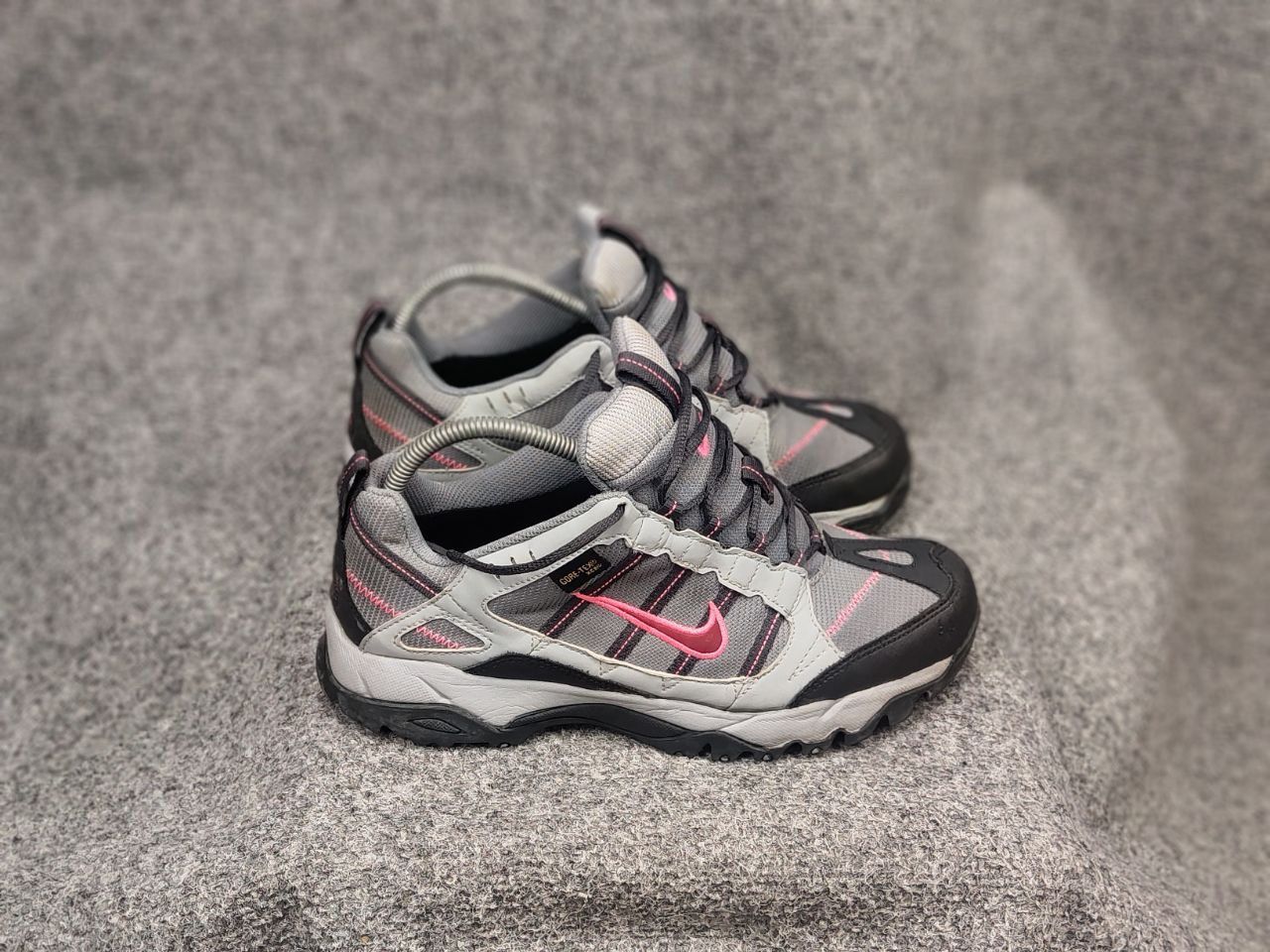 Nike ACG Vintage Nike ACG Trac Trail Gore Tex Shoes Sneakers Outdoor Size US 7.5 / EU 40-41 - 2 Thumbnail