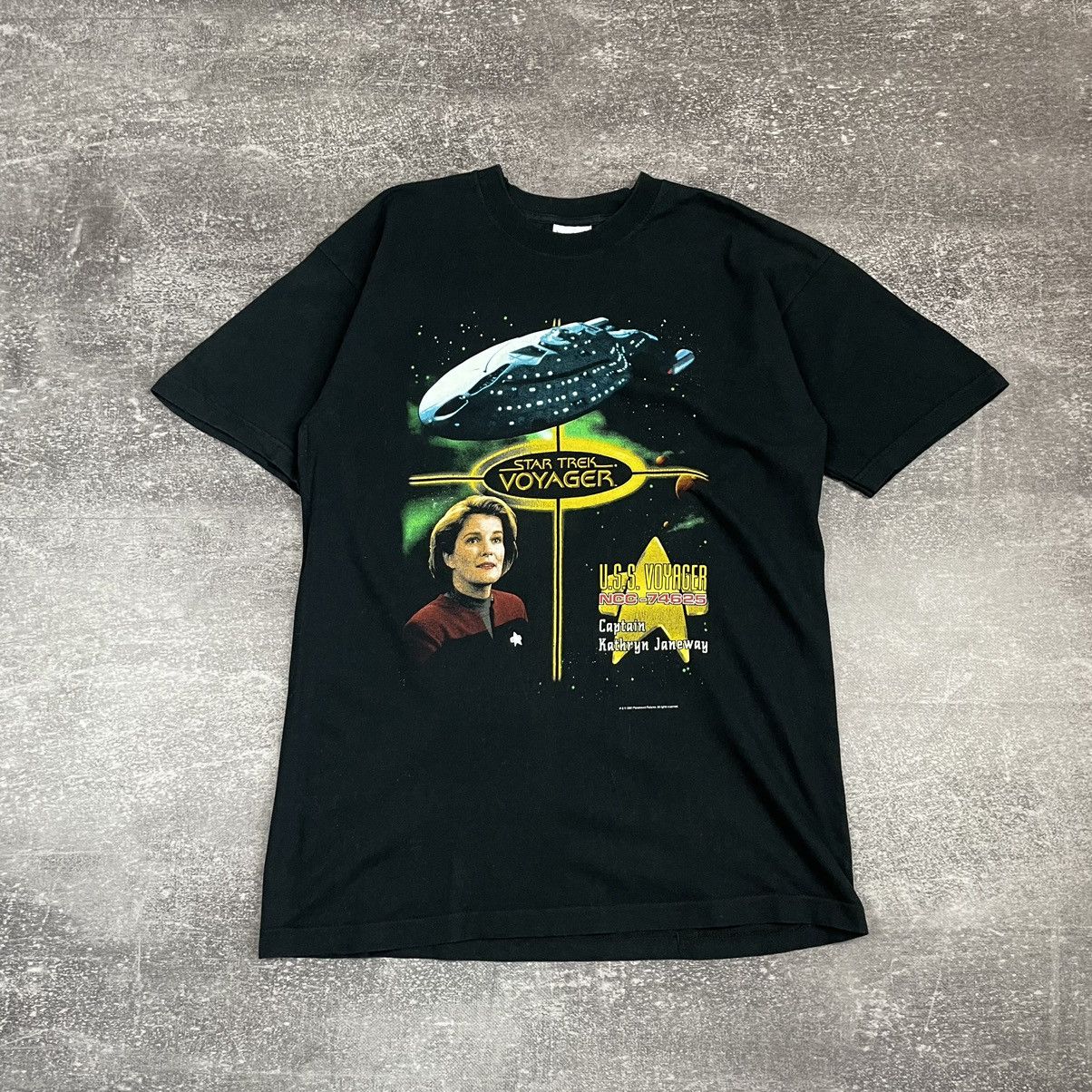 Vintage Vintage StarTrek Voyager Captain Kathryn Janeway T Shirt Size US M / EU 48-50 / 2 - 1 Thumbnail