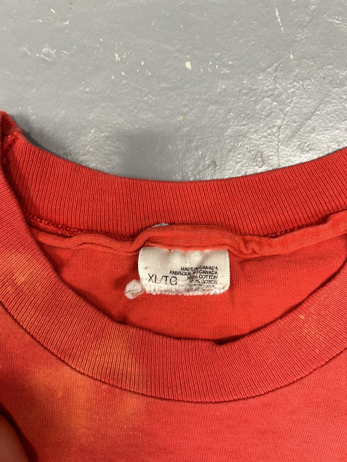 Oakley × Vintage Crazy Vintage Y2K Essential Thrashed Oakley Red Tee Shirt Size US XL / EU 56 / 4 - 3 Thumbnail
