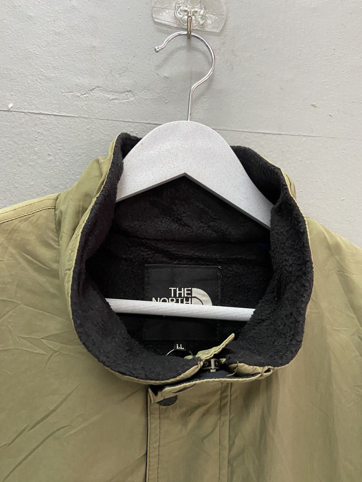 The North Face VINTAGE THE NORTH FACE SUN FADED BOMBER JACKET Size US L / EU 52-54 / 3 - 5 Thumbnail