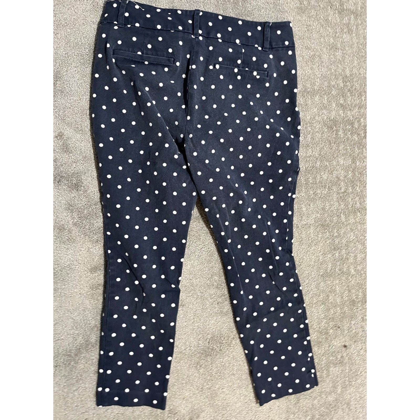 Ann Taylor VINTAGE? No; Actually: Ann Taylor LOFT Modern Skinny Ankle Pants 8 Navy Blue Polka Dot Chino Ankle Dist Size 30" / US 8 / IT 44 - 3 Thumbnail
