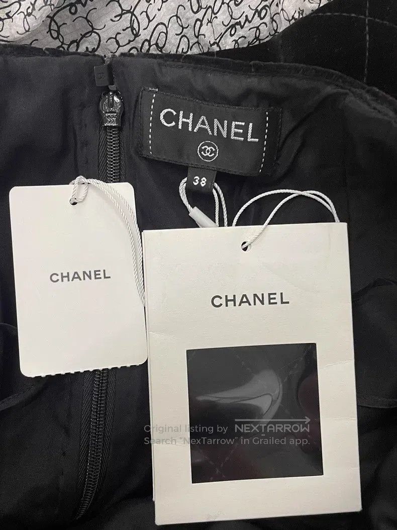 Chanel Chanel Black velvet stitched silk irregular skirt Size 25" / US 0 / IT 36 - 4 Thumbnail