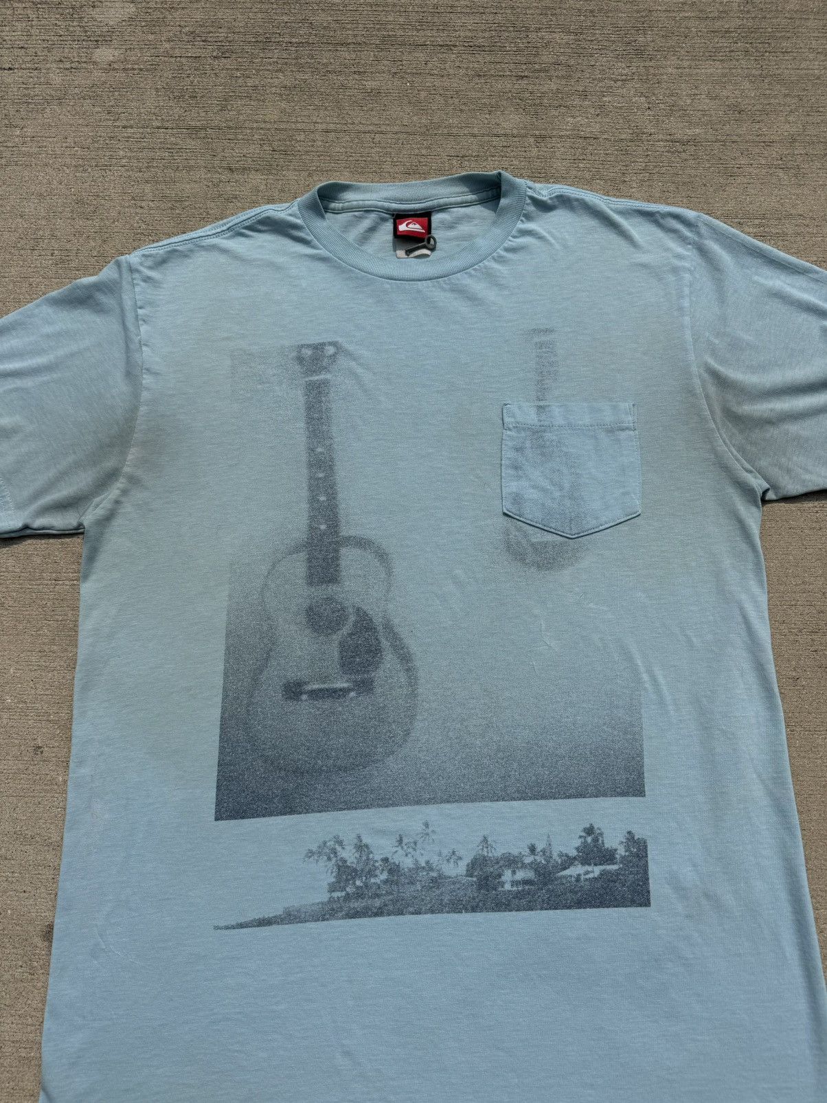 Quiksilver × Vintage 00s vintage Quiksilver pocket tee Guitar and landscape y2k Size US M / EU 48-50 / 2 - 3 Thumbnail
