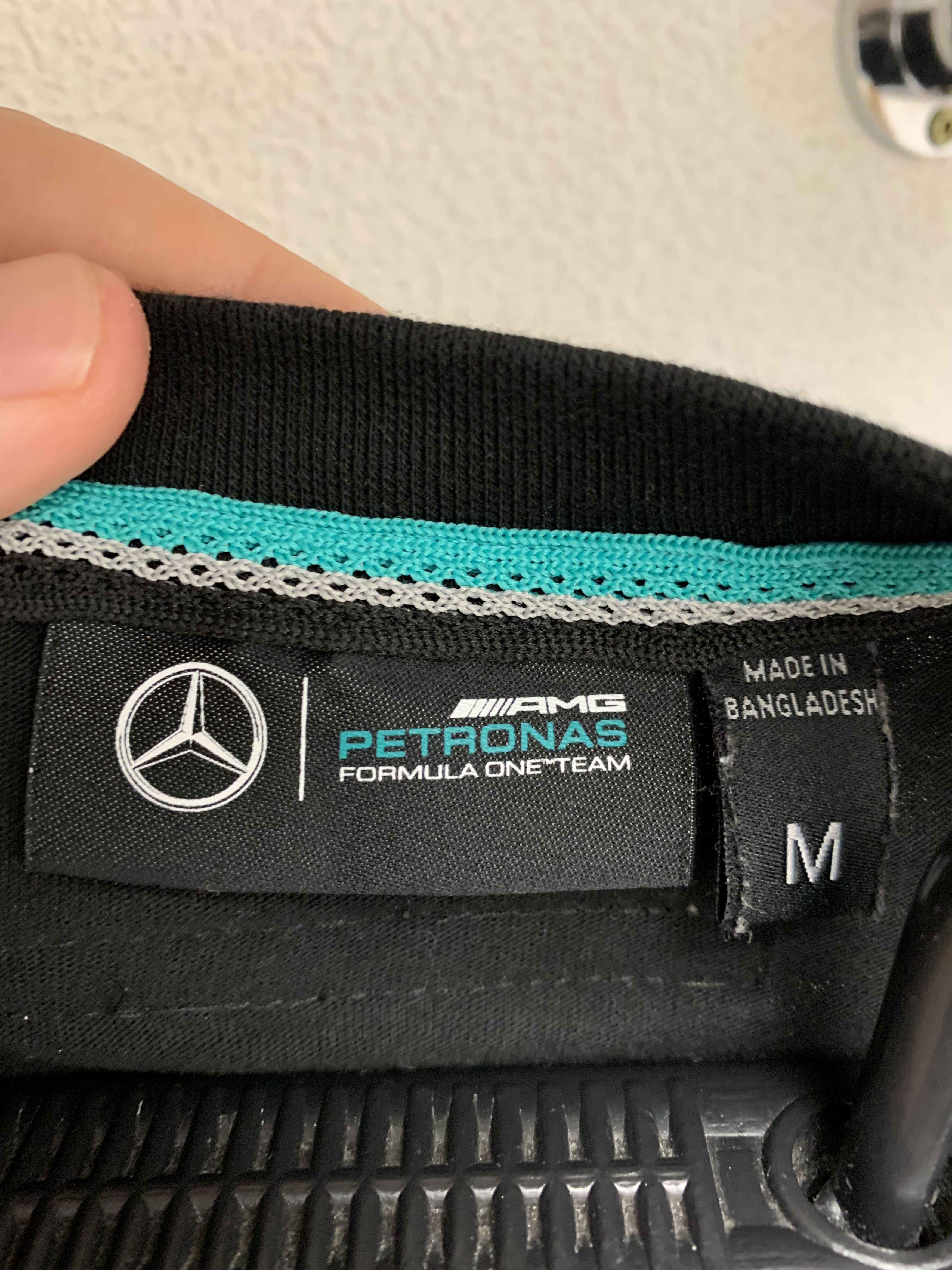 Mercedes-Benz Lewis Hamilton Mercedes Benz black t-shirt M sz formula uno Size US M / EU 48-50 / 2 - 7 Thumbnail