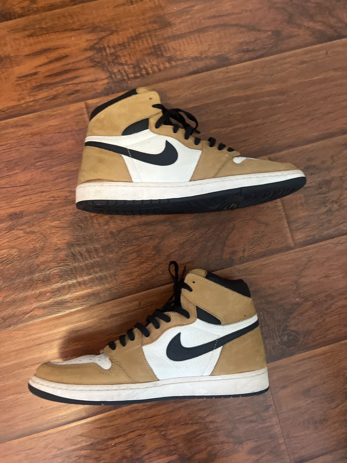 Air Jordan 1 Retro High OG Rookie of The Year Footwear