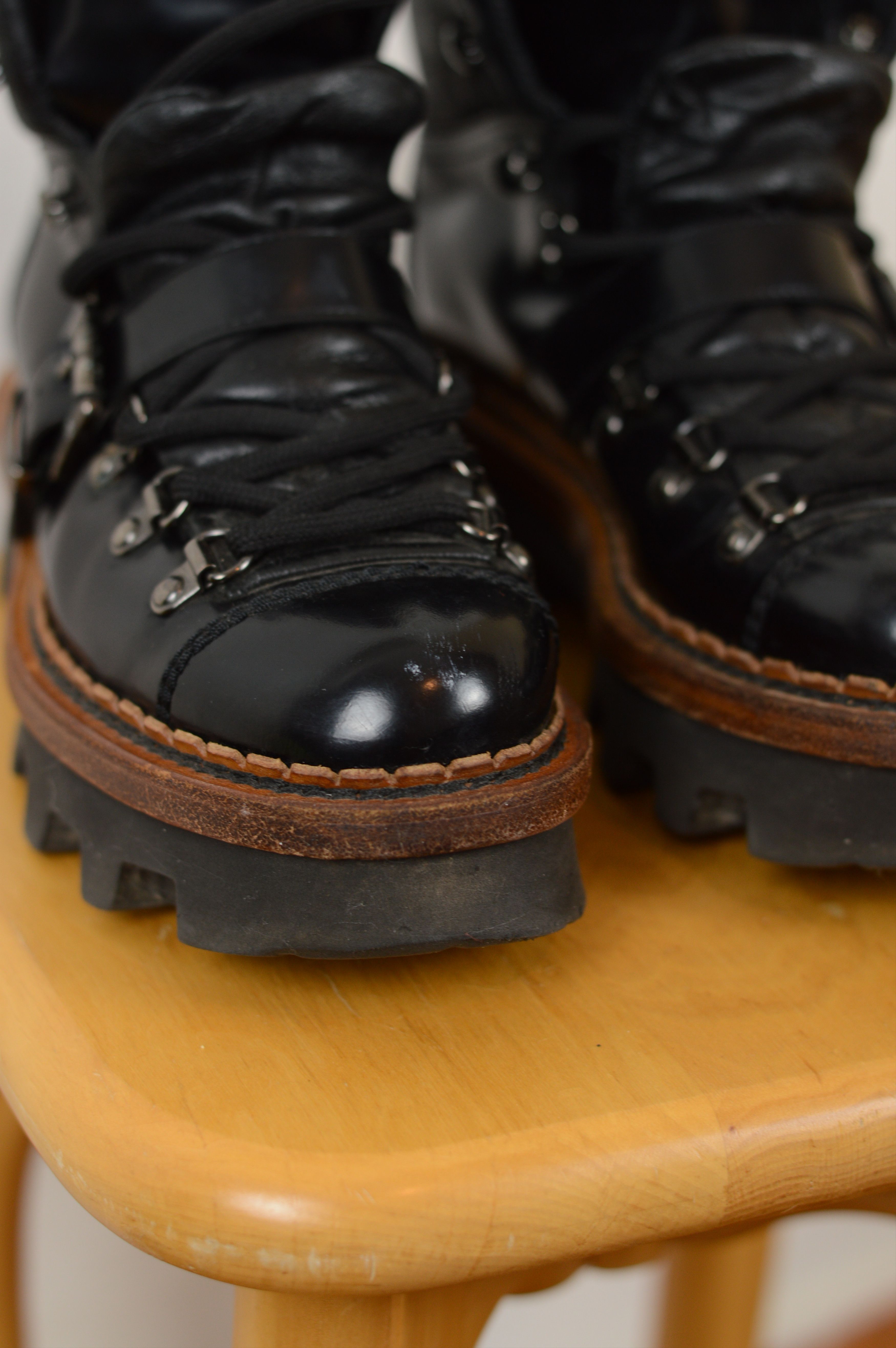 Moncler × Moncler Grenoble Moncler Grenoble Hiking Boots Patent Leather Size US 5 / IT 35 - 5 Thumbnail