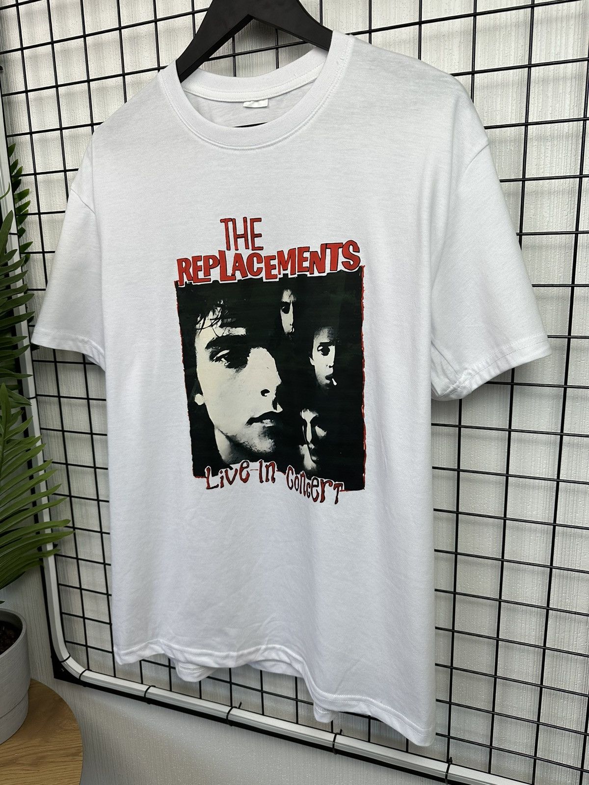 Band Tees The Replacements Band Tee Men White “Live in concert” shirt Size US L / EU 52-54 / 3 - 2 Thumbnail