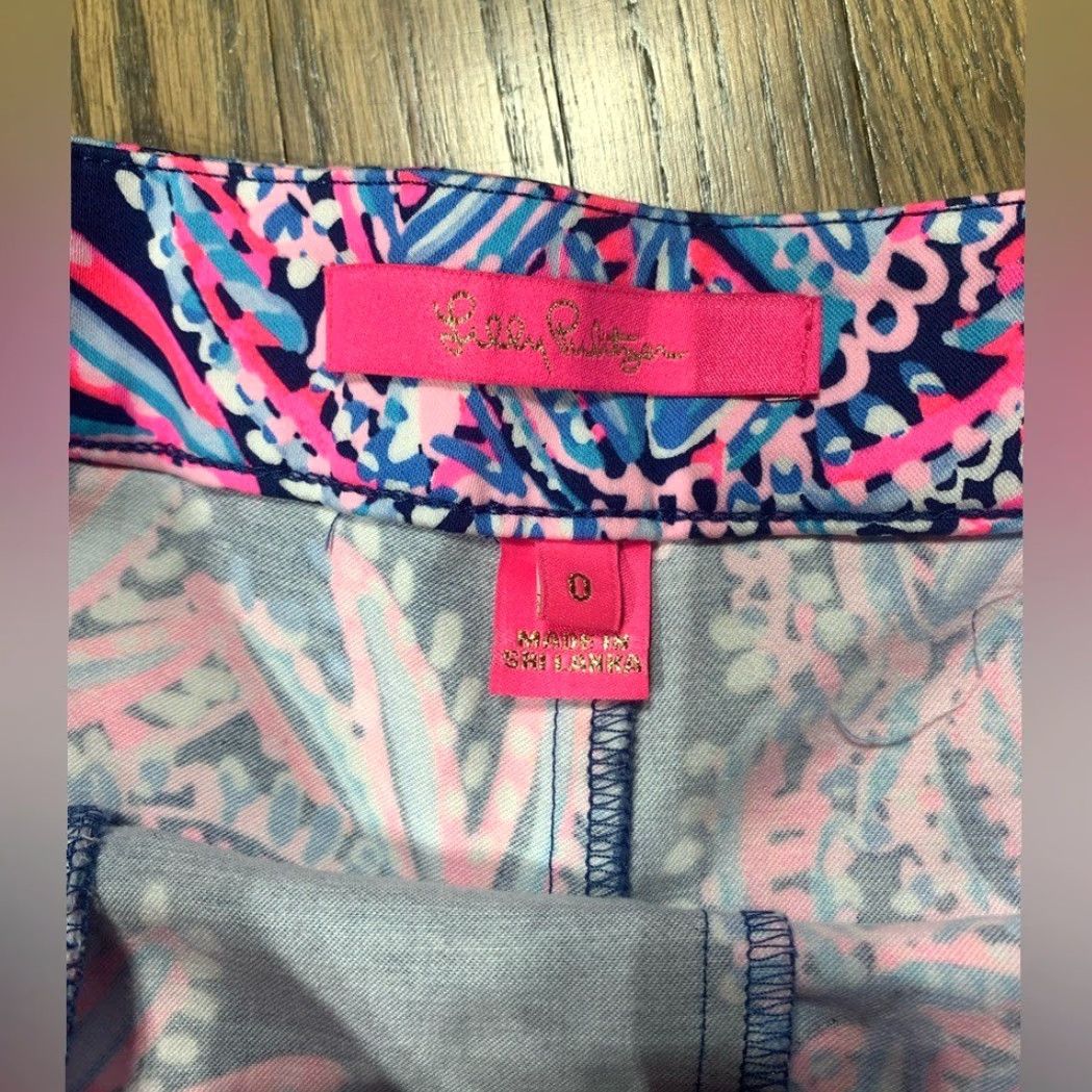 Lilly Pulitzer Lilly Pulitzer Arabeth Shorts Bermuda Multicolor Womens Size 0 Regular 0? Size 25" / US 0 / IT 36 - 3 Thumbnail