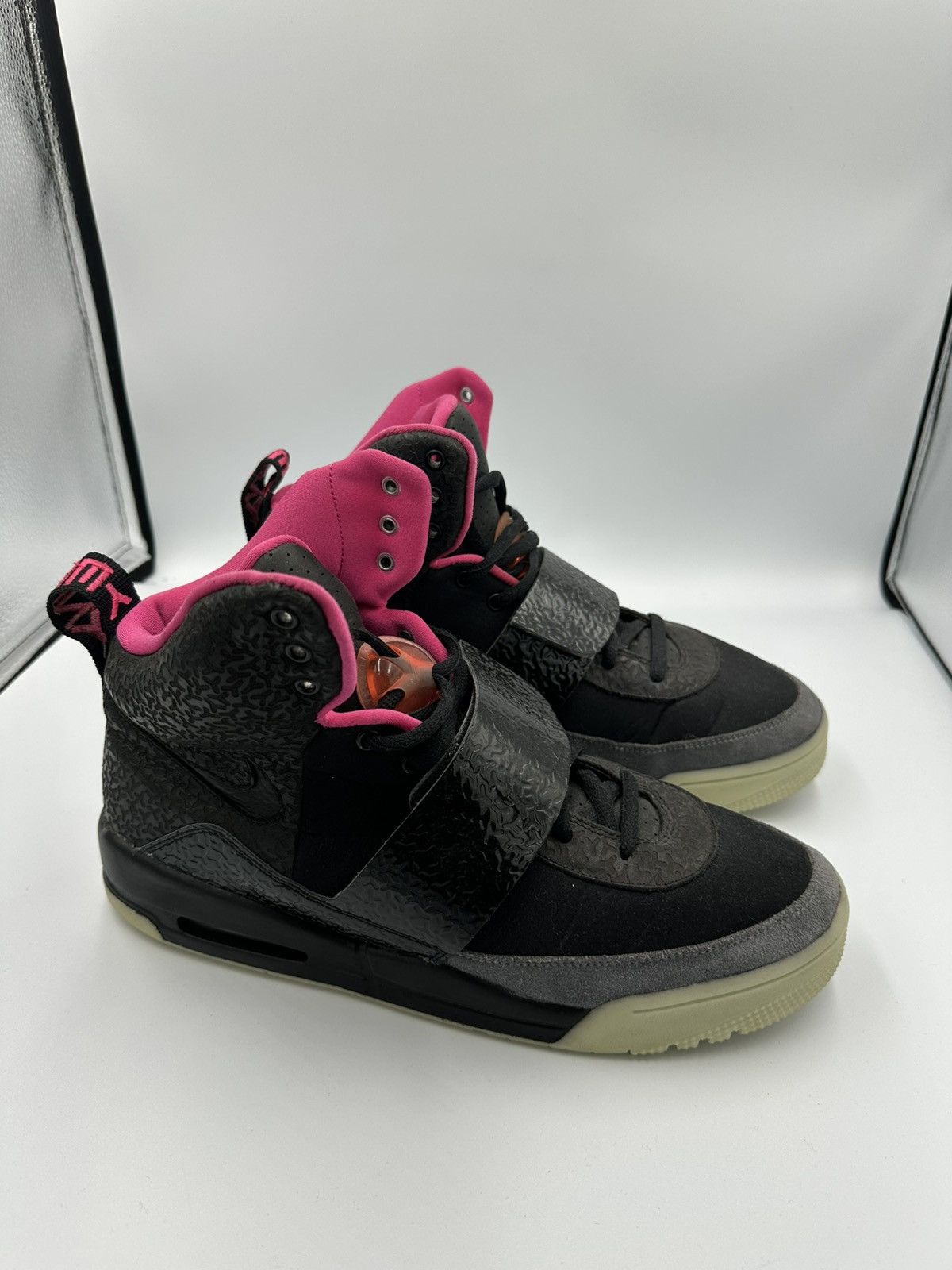 Kanye West × Nike Nike Air Yeezy 1 Blink Size US 12 / EU 45 - 3 Thumbnail