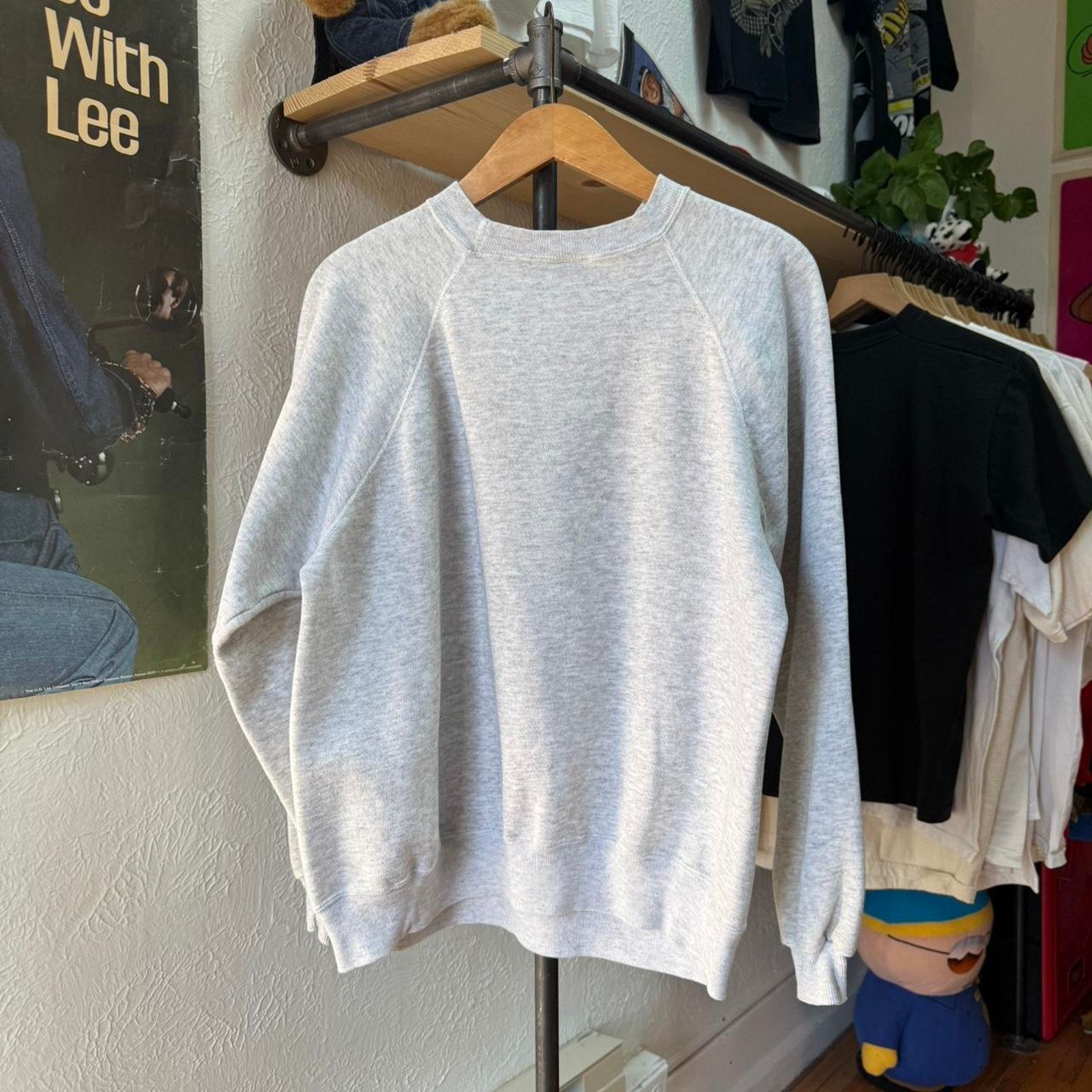 Hanes × Vintage Vintage 80s Ironwood Michigan University Crest Crewneck Size US XL / EU 56 / 4 - 2 Thumbnail
