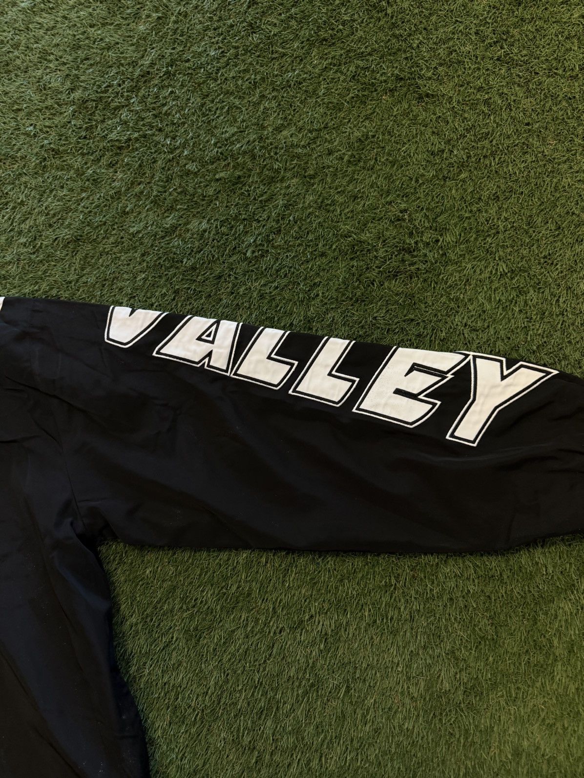 Vale Valley Track Jacket Size XL Brand New Black Size US XL / EU 56 / 4 - 4 Thumbnail