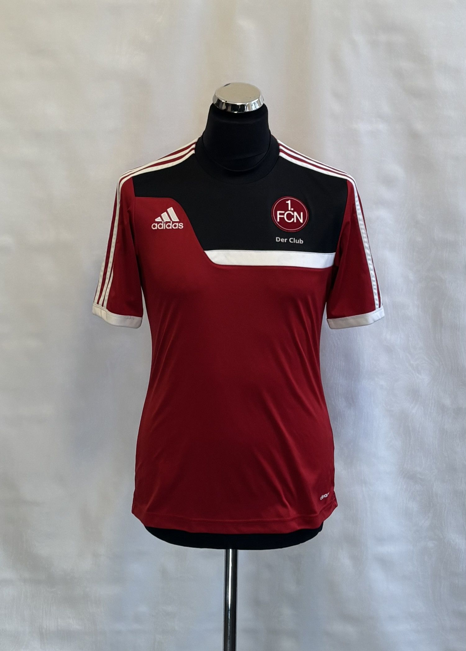 Adidas 1. FC Nurnberg 2014/2015 Adidas Training Jersey size S Size US S / EU 44-46 / 1 - 1 Thumbnail