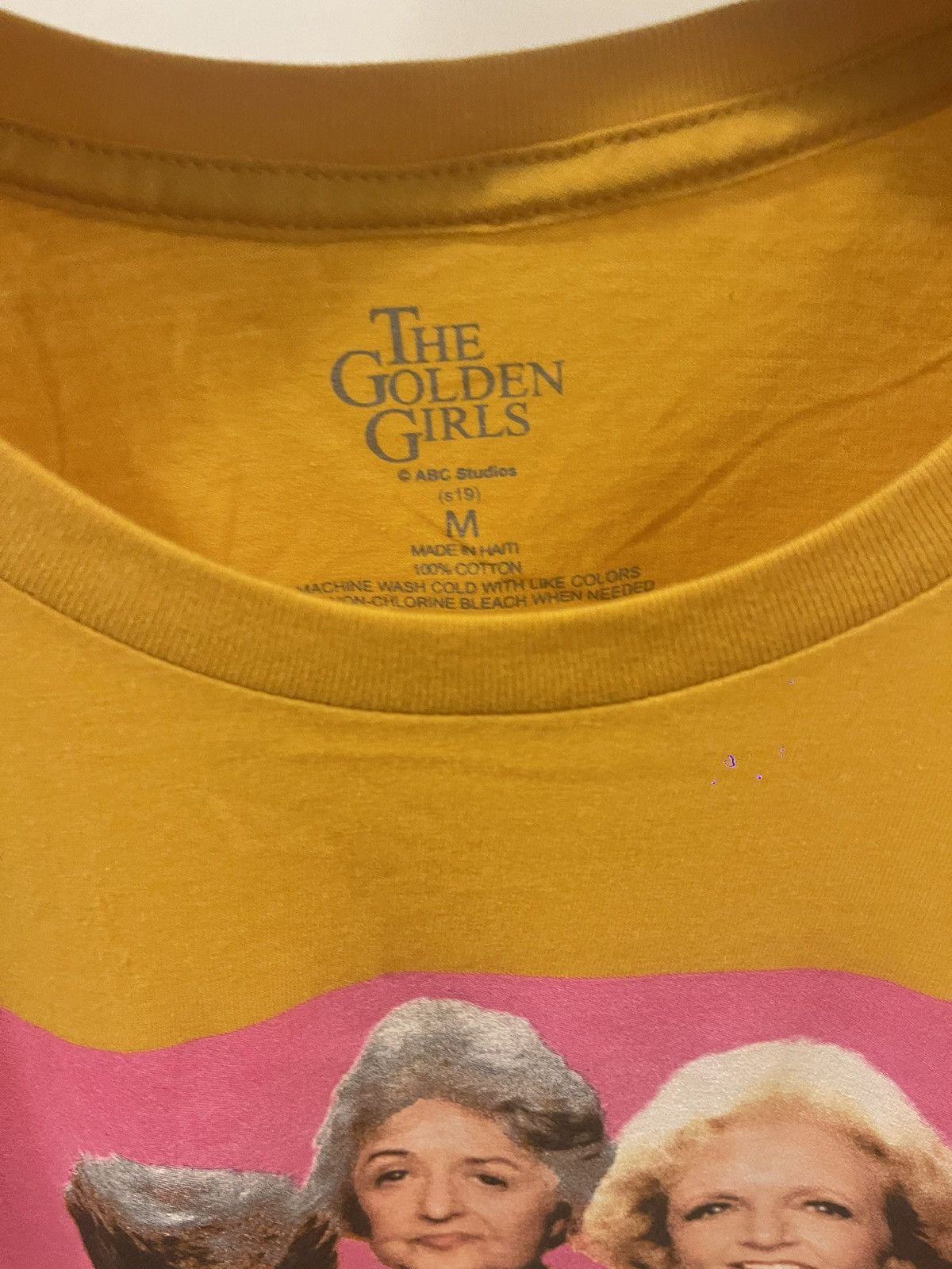 Vintage Vintage “Golden Girls” Stay Golden Graphic T-Shirt – Medium Size US M / EU 48-50 / 2 - 4 Thumbnail
