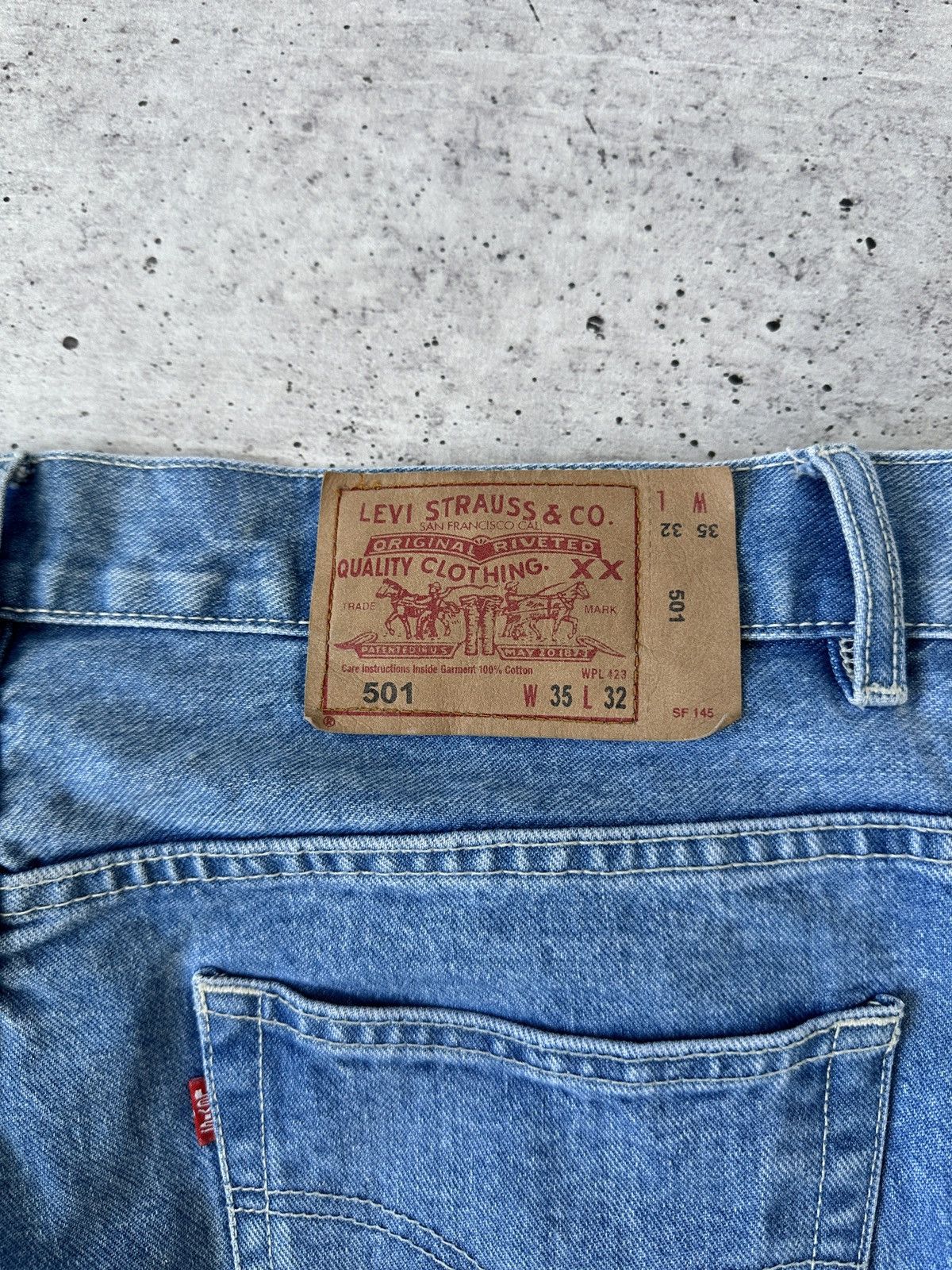 Levi's Vintage 90s Levi’s 501 Jeans Made in USA W35 L32 Blue Denim Size US 35 - 14 Thumbnail