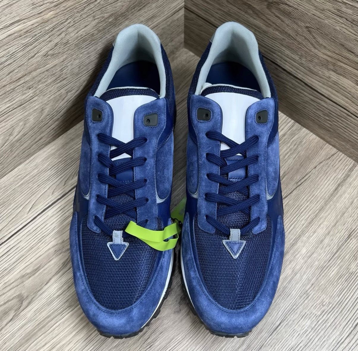 Louis Vuitton Louis Vuitton Run Away Blue Damier Sneakers J41 Size US 9.5 / EU 42-43 - 2 Thumbnail
