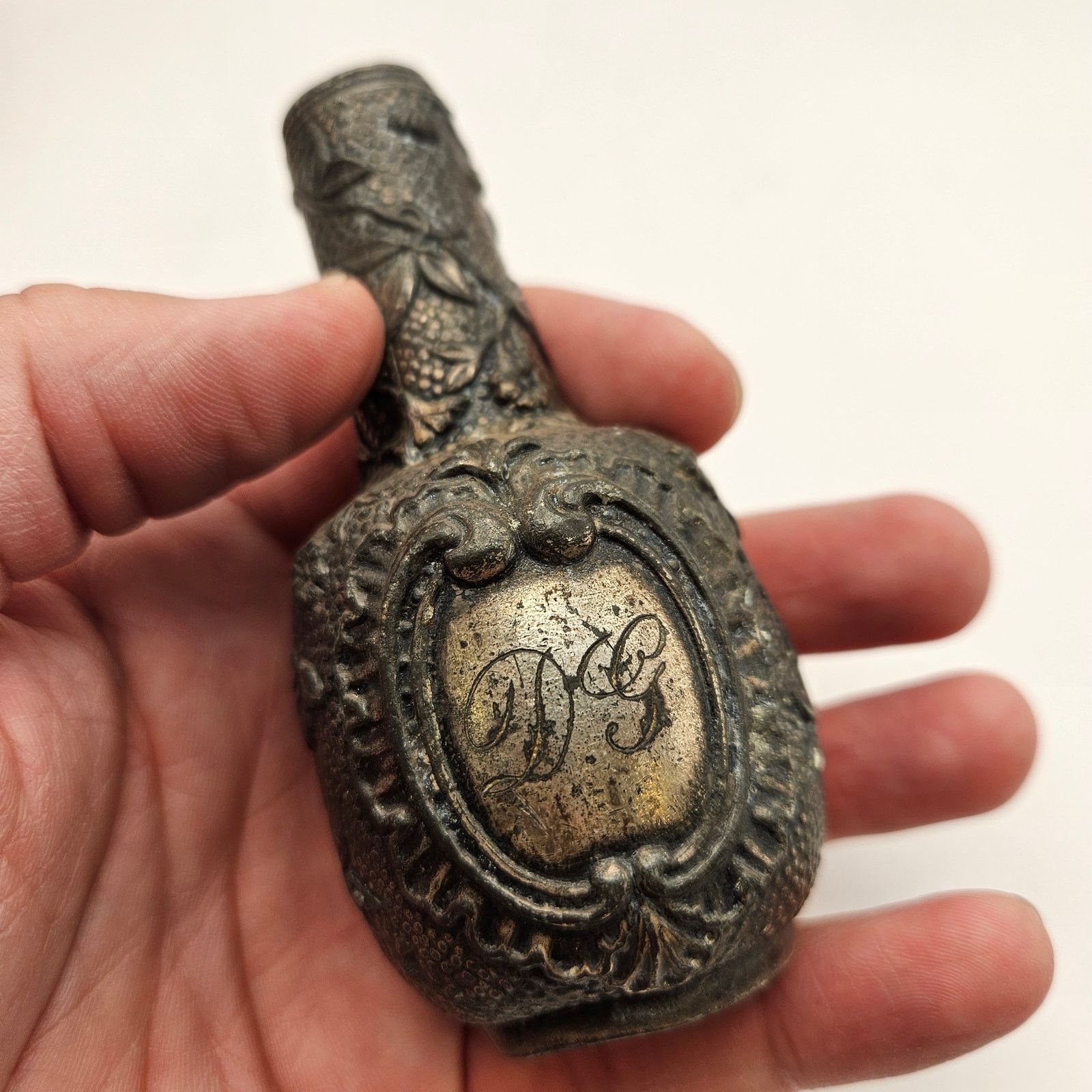 Other ANTIQUE MIDDLETOWN PLATE QUADRUPLE PLATE VANITY BOTTLE FLORA Size ONE SIZE - 2 Thumbnail