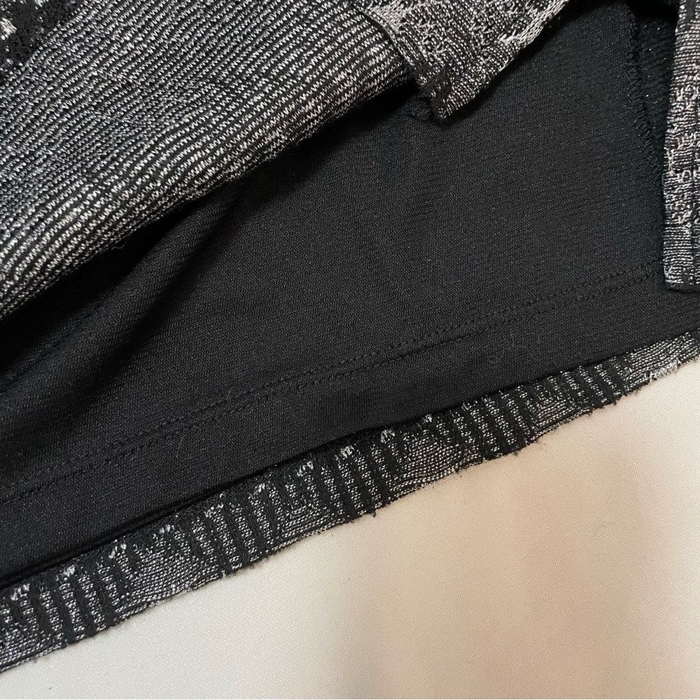 Chicos Chico's Black and Silver 3/4 Sleeve V-Neck Top Size 1 US M Size M / US 6-8 / IT 42-44 - 8 Thumbnail