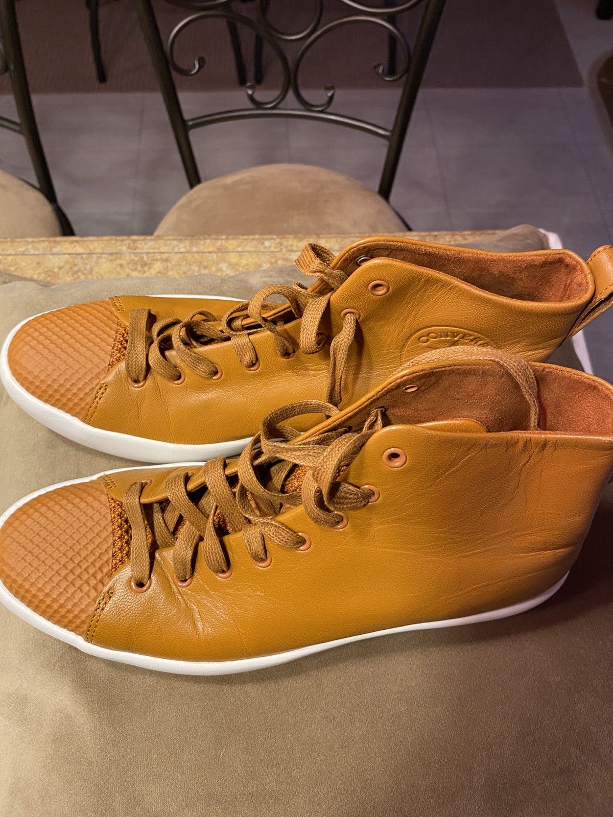 Converse Men’s high top Size US 9 / EU 42 - 1 Thumbnail