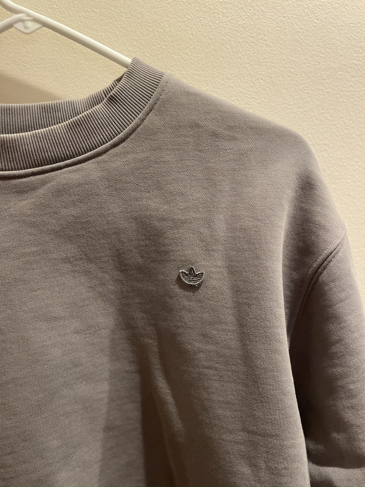 Adidas Grey Adidas Crewneck Size US M / EU 48-50 / 2 - 4 Thumbnail