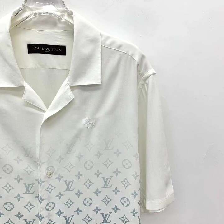 Louis Vuitton Louis Vuitton Logo Monogram Short Sleeve Shirt Size US L / EU 52-54 / 3 - 3 Thumbnail