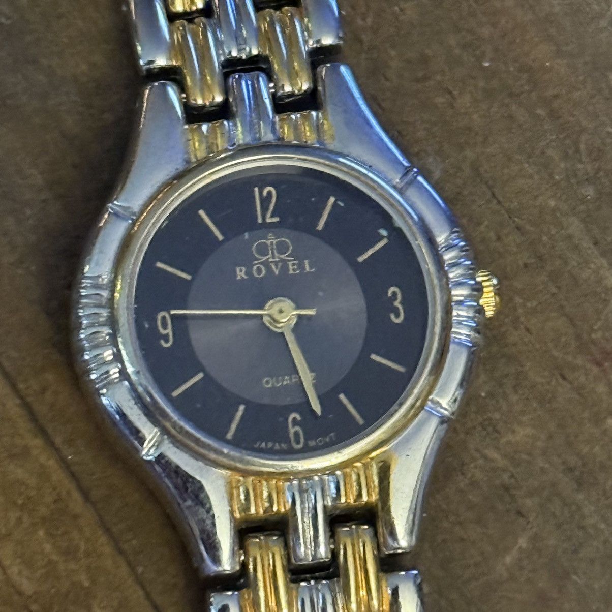 Vintage Vintage Rovel two tone quartz watch Size ONE SIZE - 7 Thumbnail