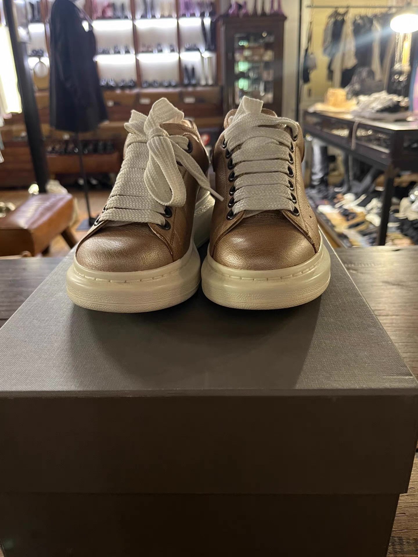 Alexander McQueen Alexander McQueen 16SS Champagne‑colored White Sneakers Ｑ25 Size US 8 / IT 38 - 1 Thumbnail