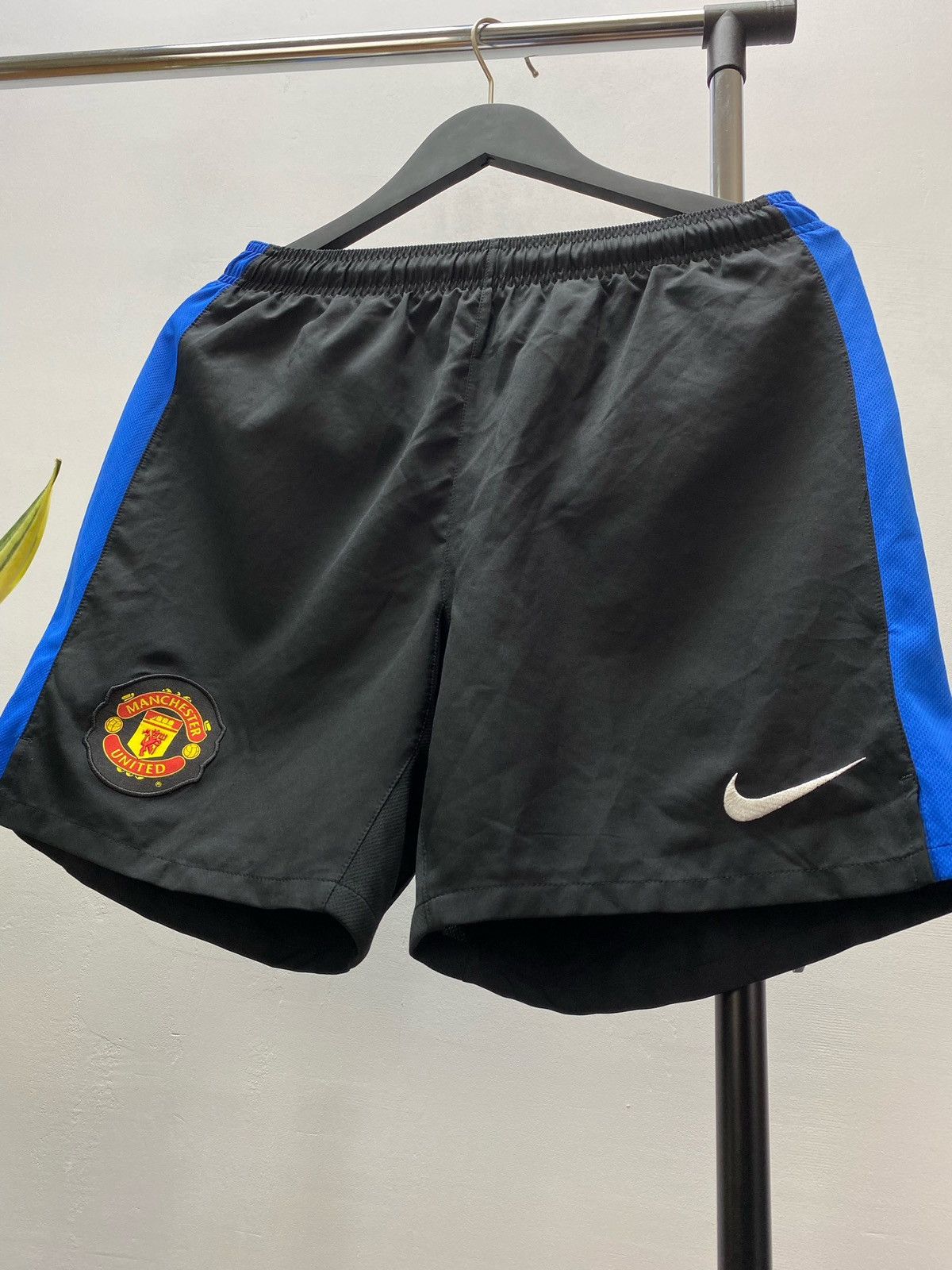 Nike × Vintage Vintage Y2K Nike Manchester United Football Soccer Shorts Size US 30 / EU 46 - 4 Thumbnail