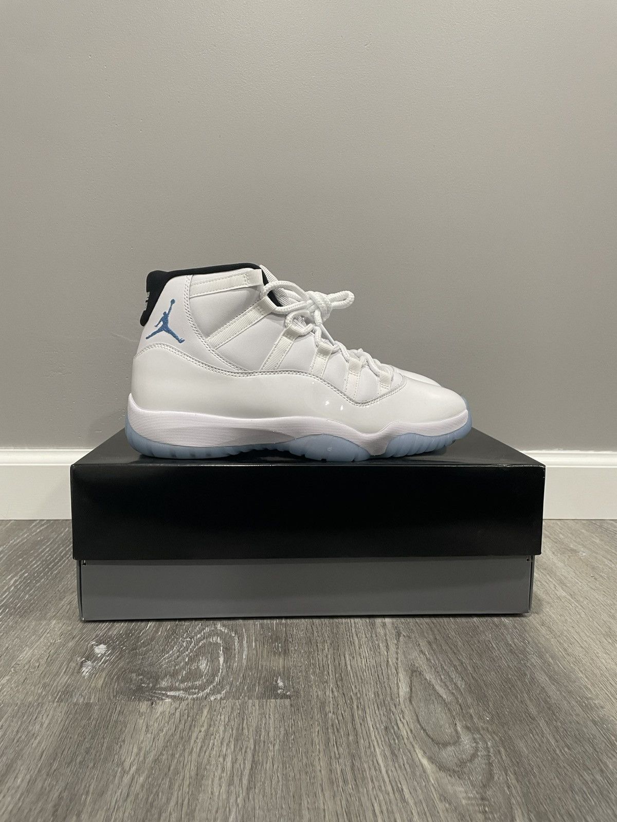 Jordan Brand Jordan 11 Retro ‘Columbia / Legend Blue’ Size US 10 / EU 43 - 1 Thumbnail