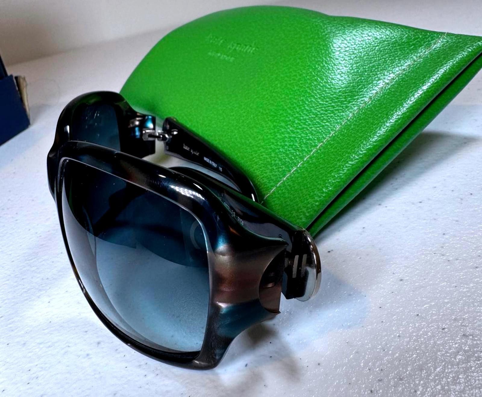 Designer Kate Spade Oversized Sunglasses with Green Case Size ONE SIZE - 4 Thumbnail