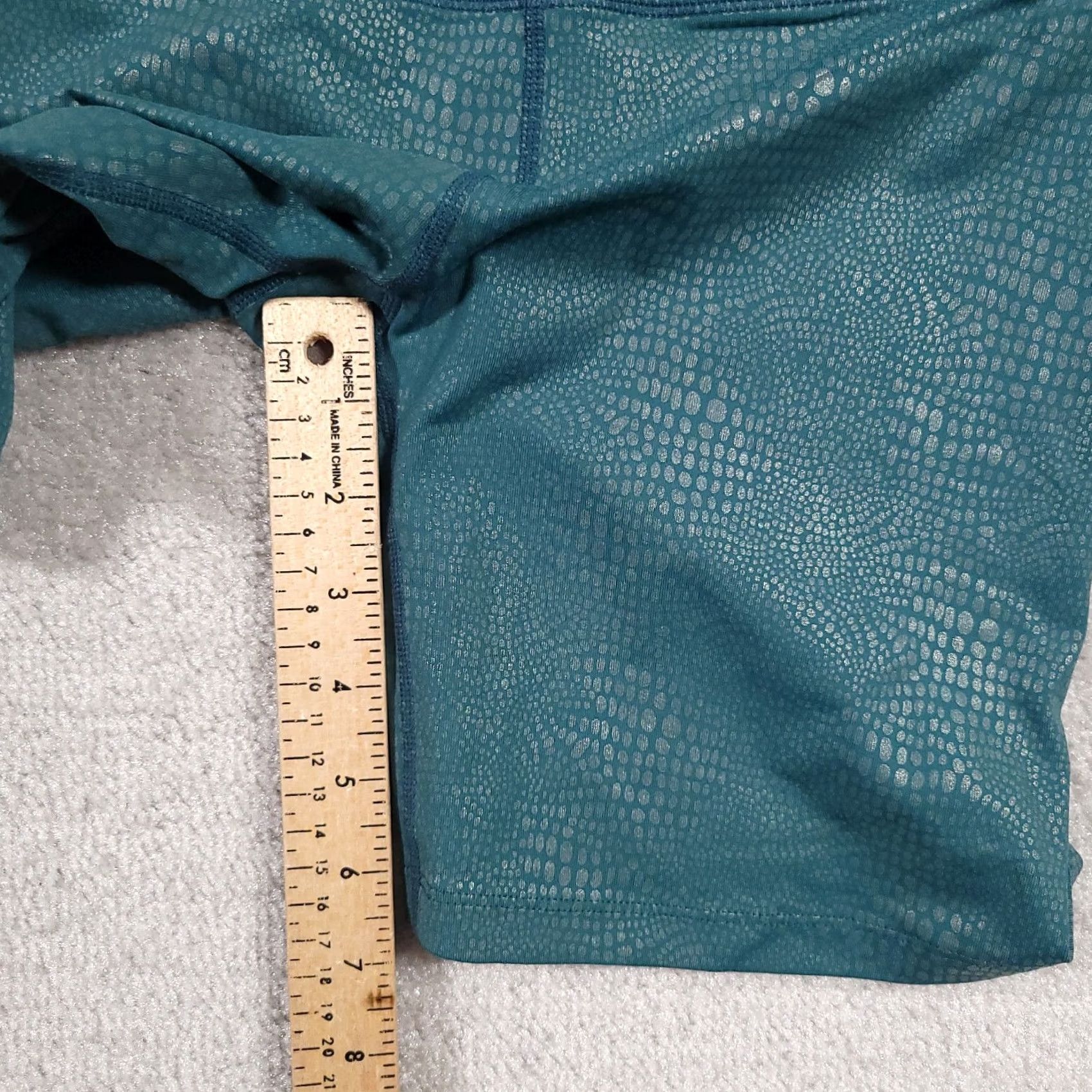 Calvin Klein Calvin Klein Womens Yoga Bike Shorts Green Animal Print Small S Regular Nylon Spandex Lightweight Comfort Inseam 7 in Activewear Outdoor Sports Womens Size 28" / US 6 / IT 42 - 6 Thumbnail