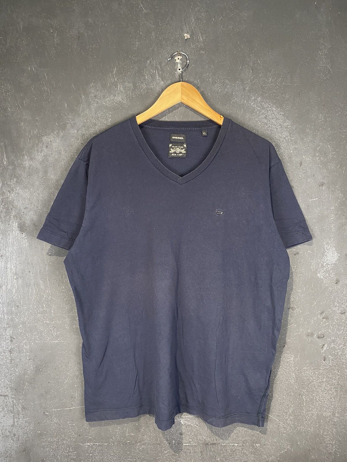 Diesel Diesel Essential Metalic Logo Tee Size US XL / EU 56 / 4 - 2 Thumbnail
