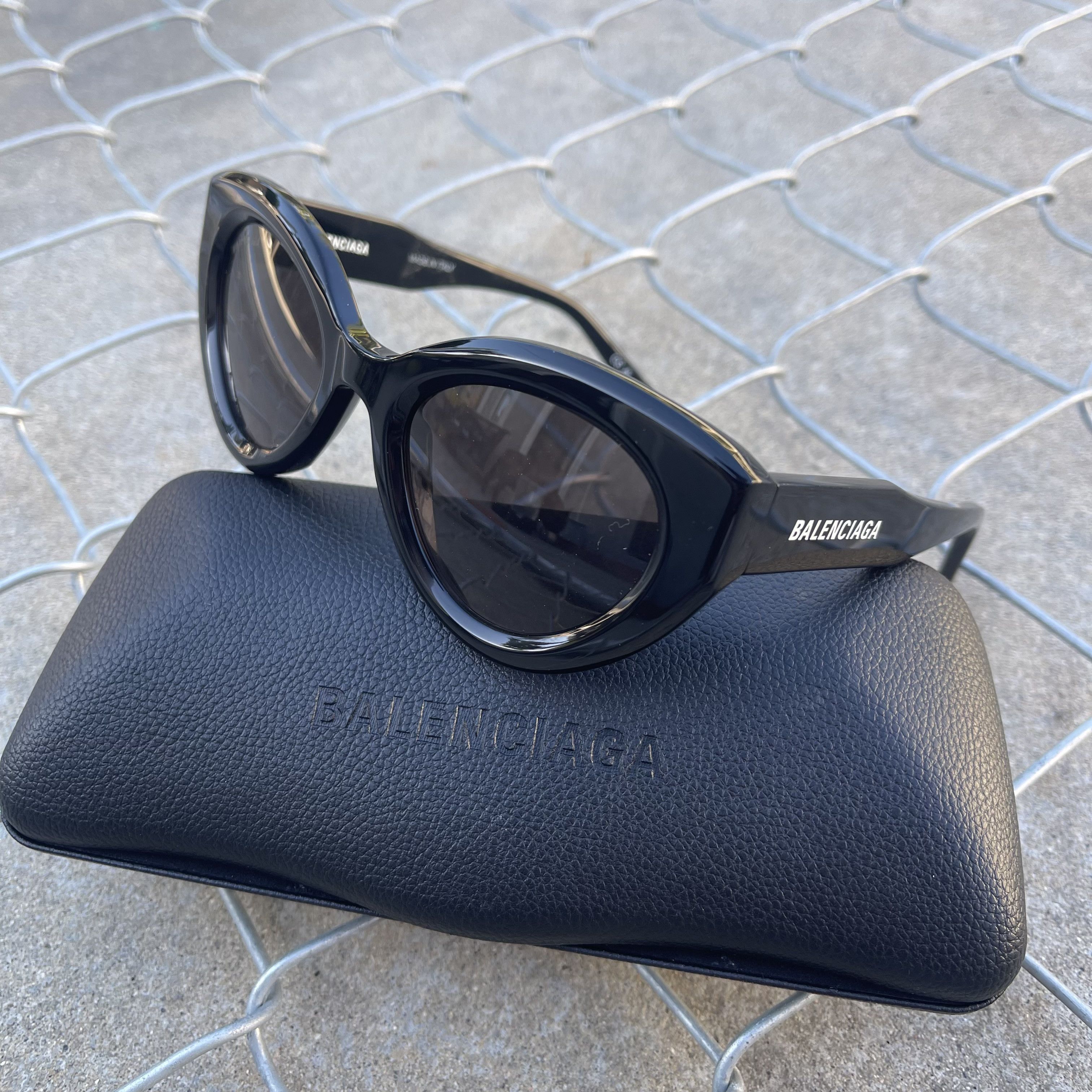Balenciaga Balenciaga Cat Eye BB0073S Sunglasses Size ONE SIZE - 1 Thumbnail