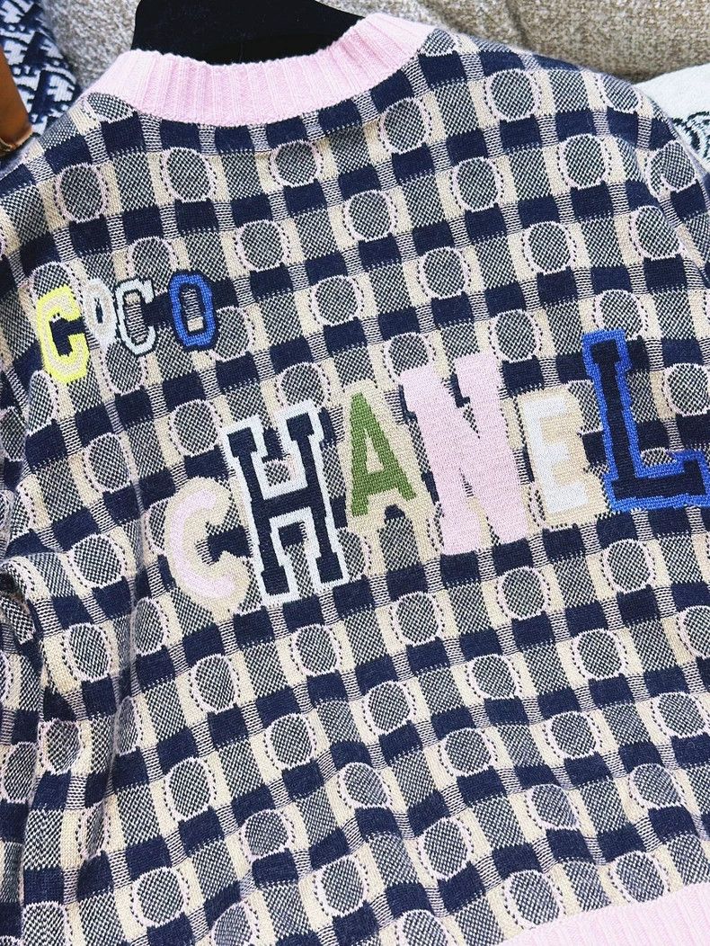 Chanel Chanel 21B pink long-sleeved plaid letter buckle knitted c Size XXS / US 00 / IT 34 - 4 Thumbnail