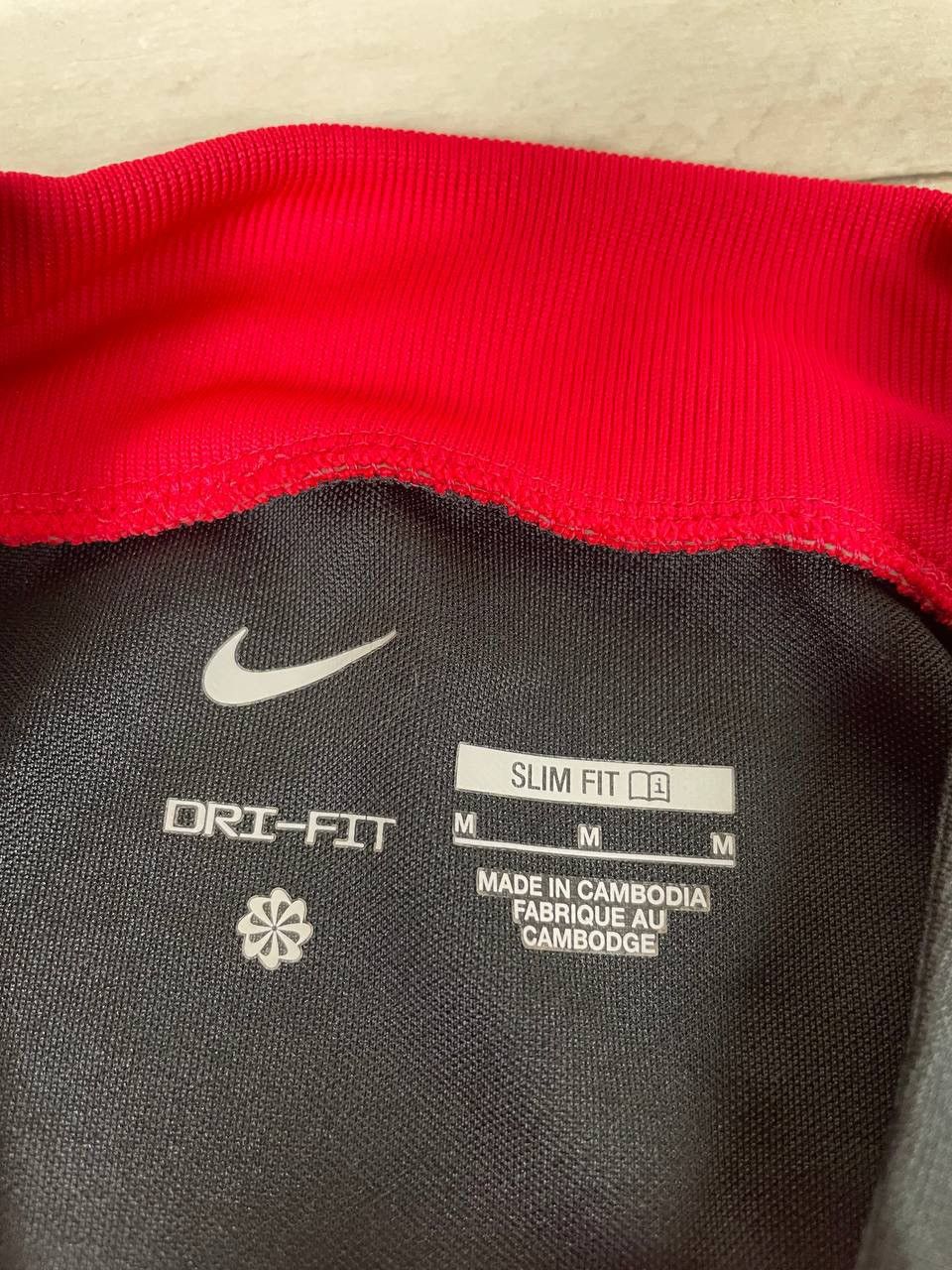 Nike Nike LIVERPOOL 2022 2023 TRAINING SHIRT SOCCER Jersey Size US M / EU 48-50 / 2 - 7 Thumbnail