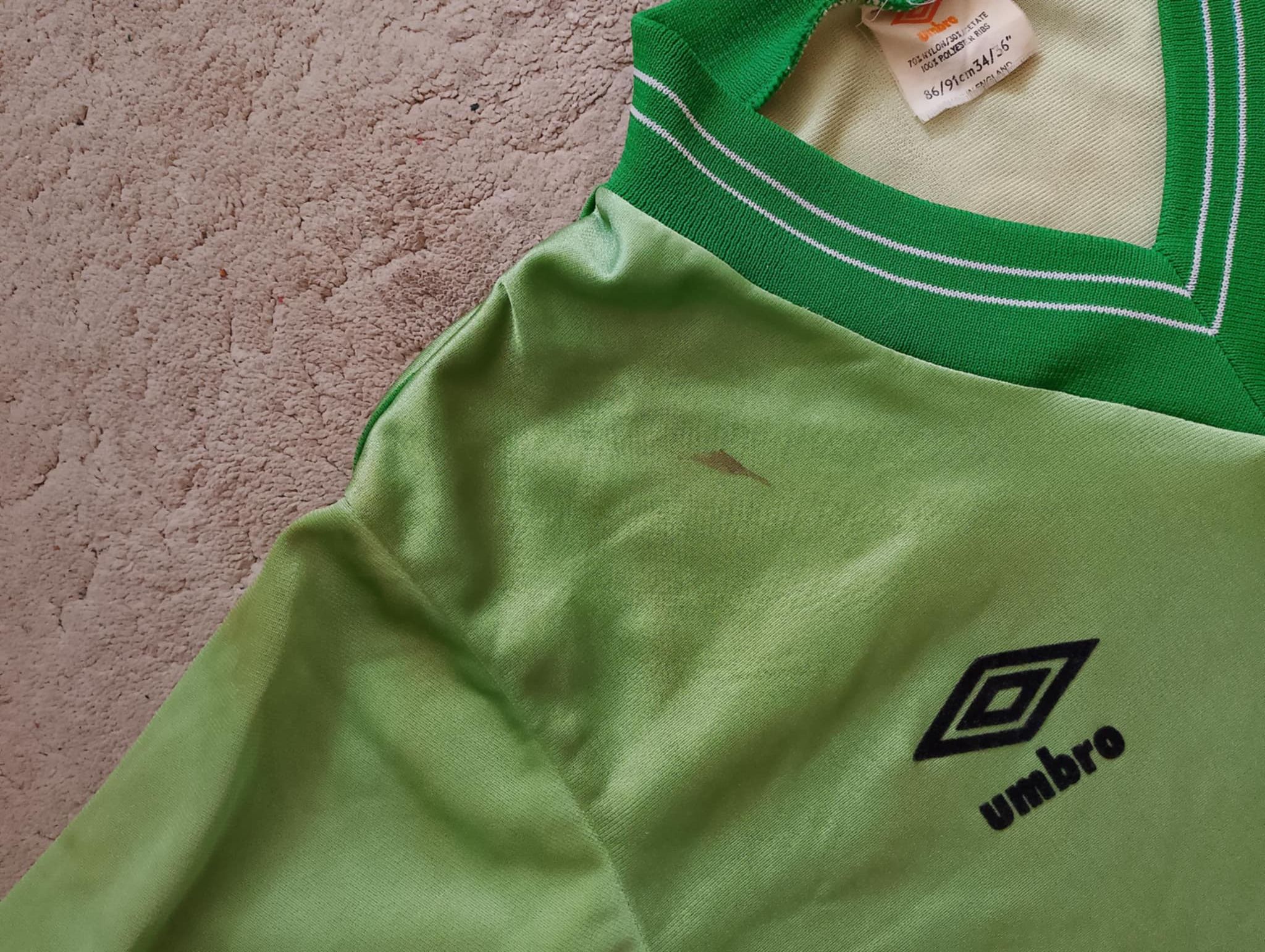 Umbro × Vintage Umbro 1983/86 Celtic Glasgow Away Jersey kit Size US S / EU 44-46 / 1 - 4 Thumbnail