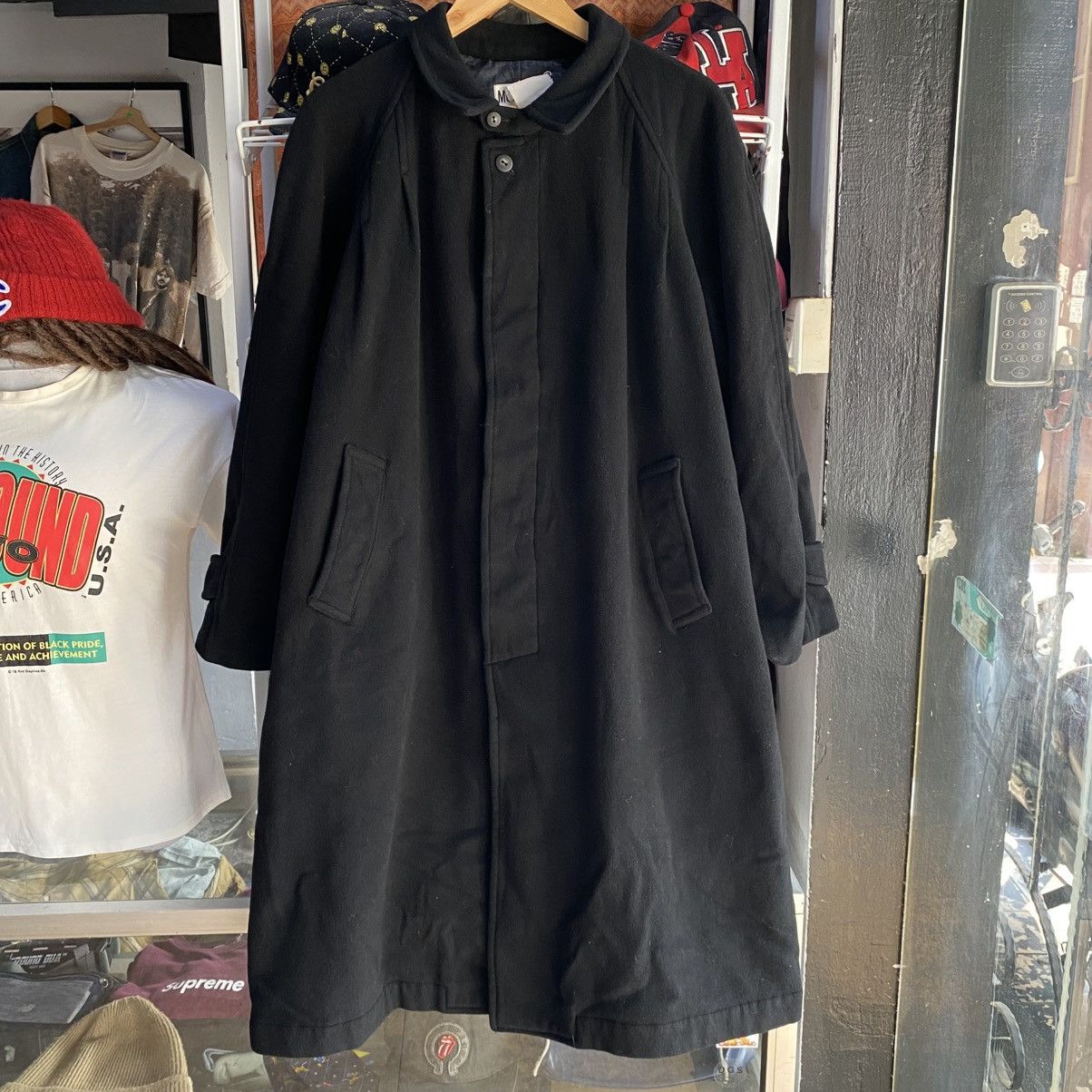 Moschino VINTAGE RARE‼️Moschino Uomo Black Wool Coat Japan Size L Size US L / EU 52-54 / 3 - 1 Thumbnail