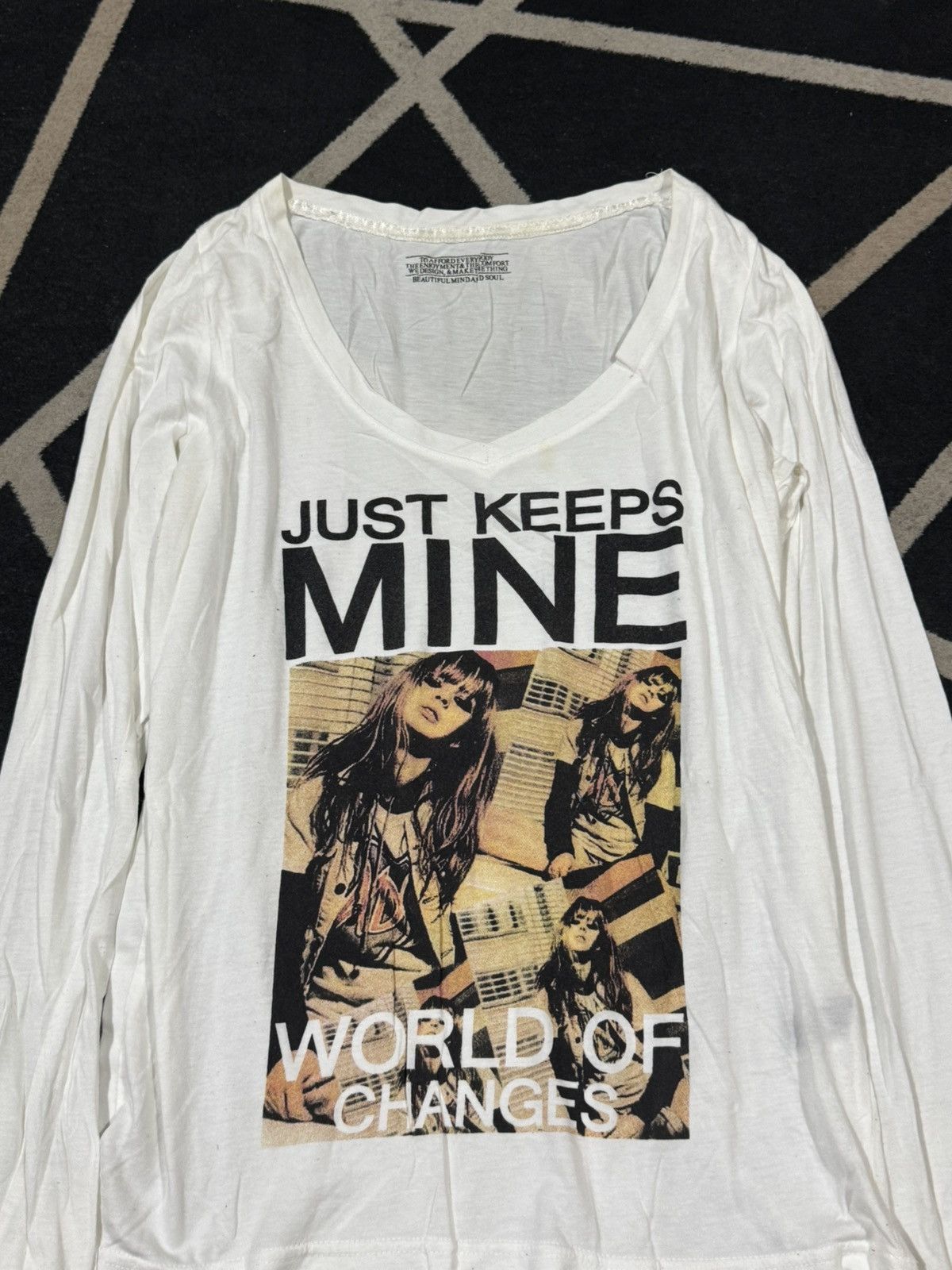 Hysteric Glamour Japanese Long Sleeve world of changes D&S Size US S / EU 44-46 / 1 - 2 Thumbnail