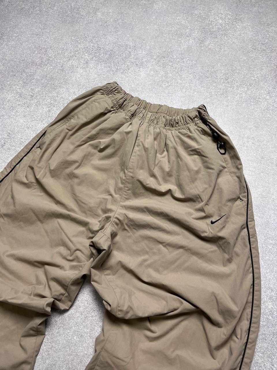 Nike × Vintage Vintage Nike Swoosh Nylon Baggy Trackpants M Size US 32 / EU 48 - 5 Thumbnail