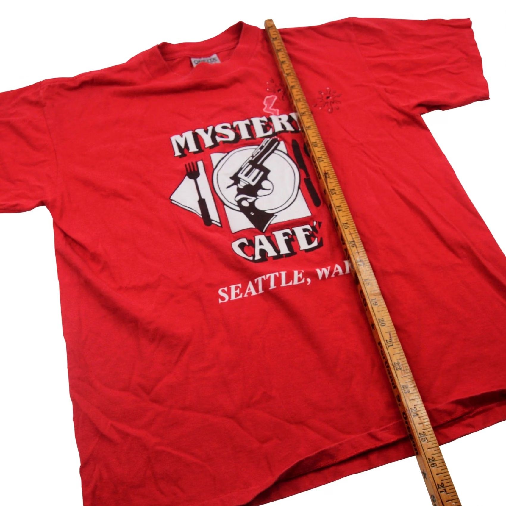 Vintage VINTAGE Mystery Cafe of Seattle Mens T-Shirt L Red Graphic Size US L / EU 52-54 / 3 - 6 Thumbnail