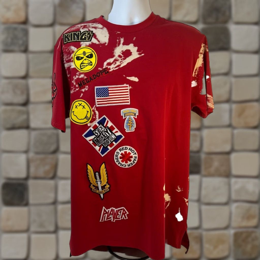 Vintage VINTAGE Makobi Shirt Men XL Red Short Sleeve Crew Neck Patches White Splatter Design Size US XL / EU 56 / 4 - 1 Thumbnail