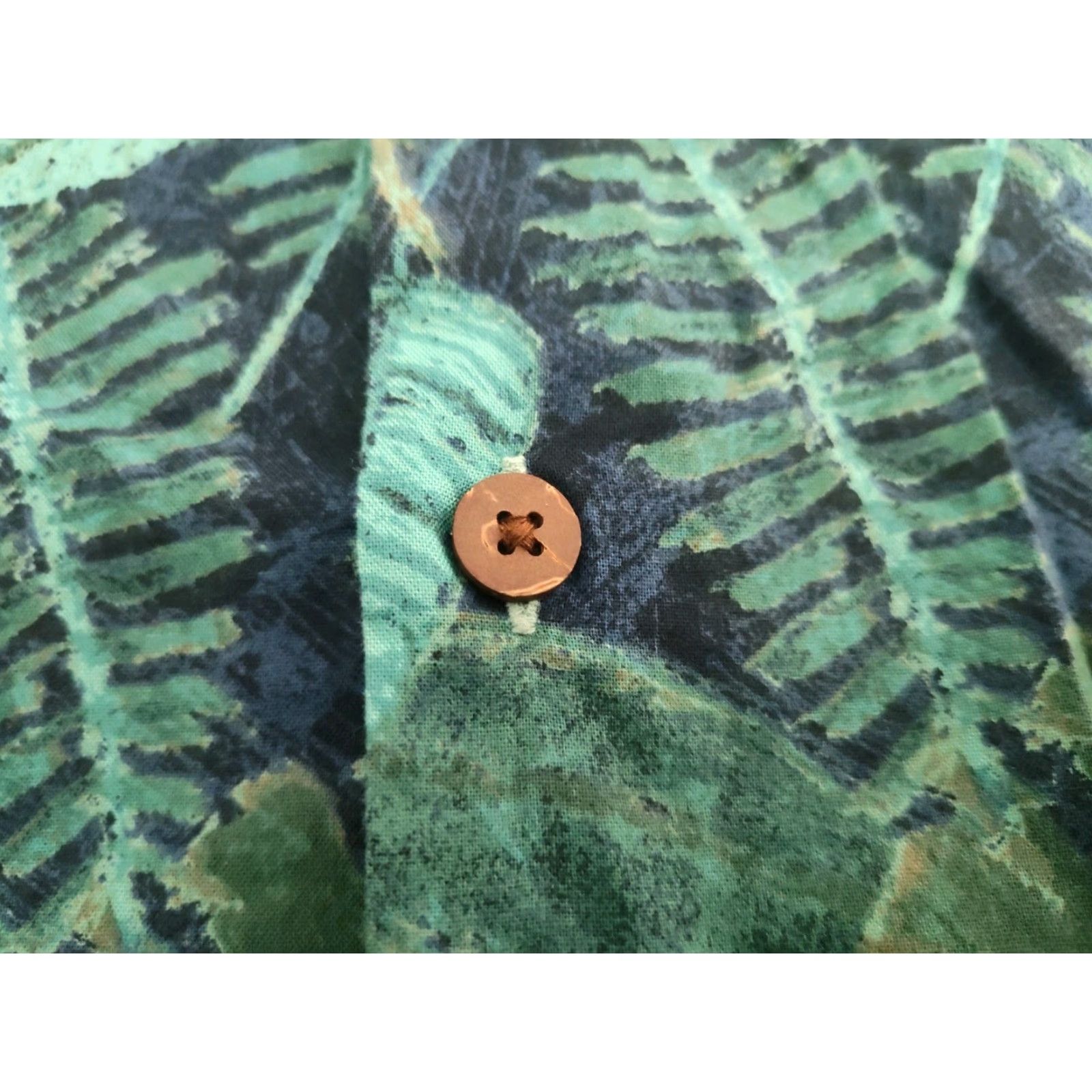 Vintage VINTAGE L.L. BEAN Mens Shirt Short Sleeve Cotton Floral Tropical Leaves Fern Blue Summer Casual Size US M / EU 48-50 / 2 - 6 Thumbnail